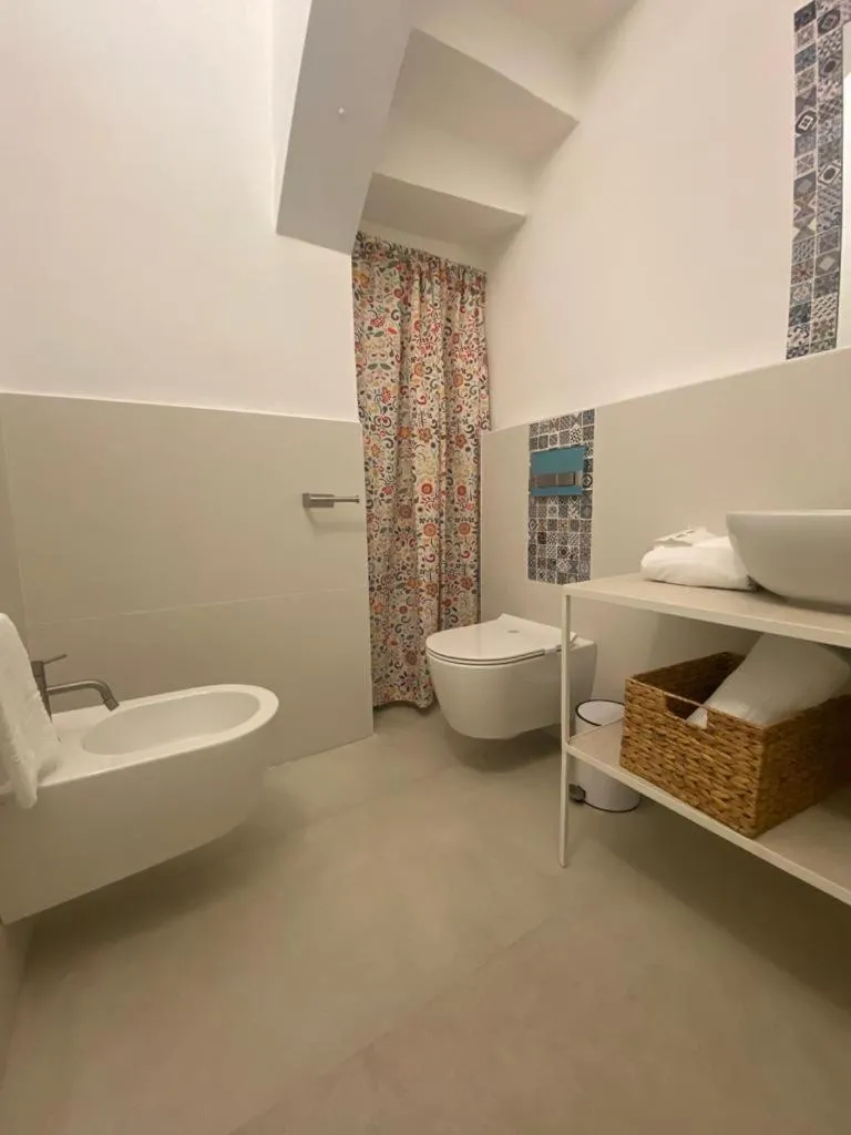 Toilet in Trame - La Naca sul Porto