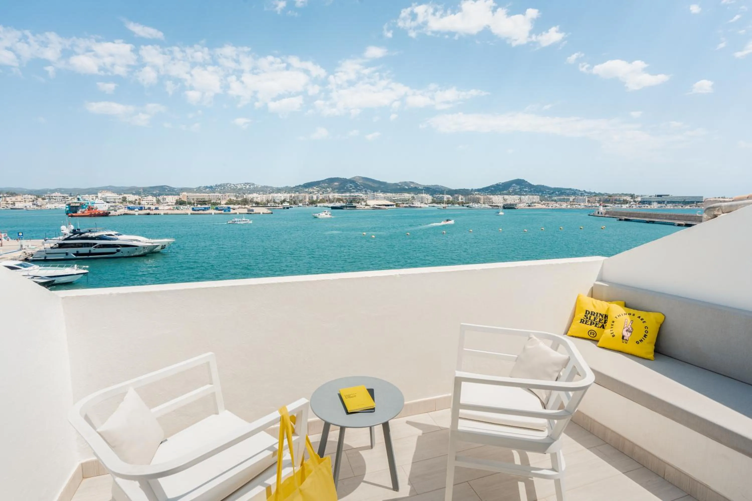 Solarium in Ryans La Marina