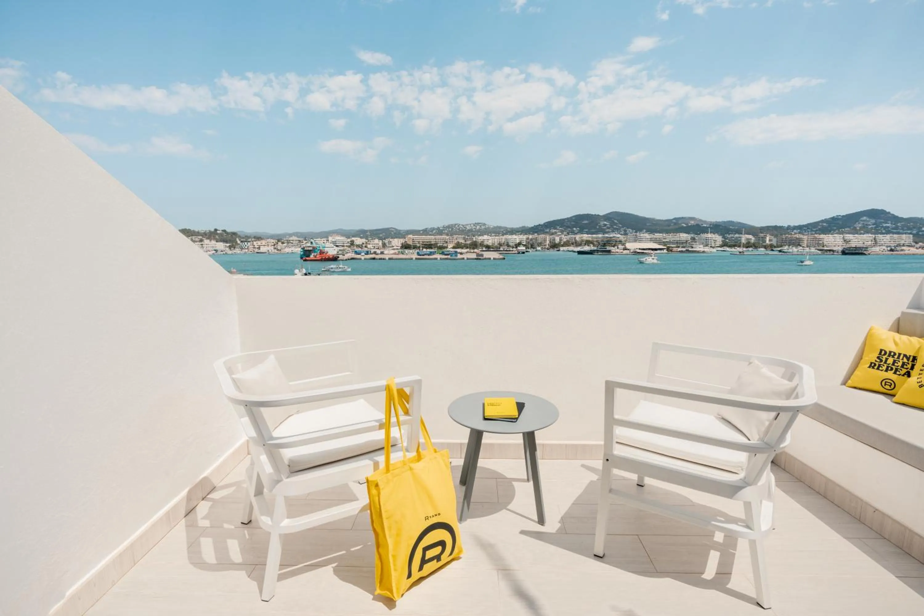 Sea view in Ryans La Marina