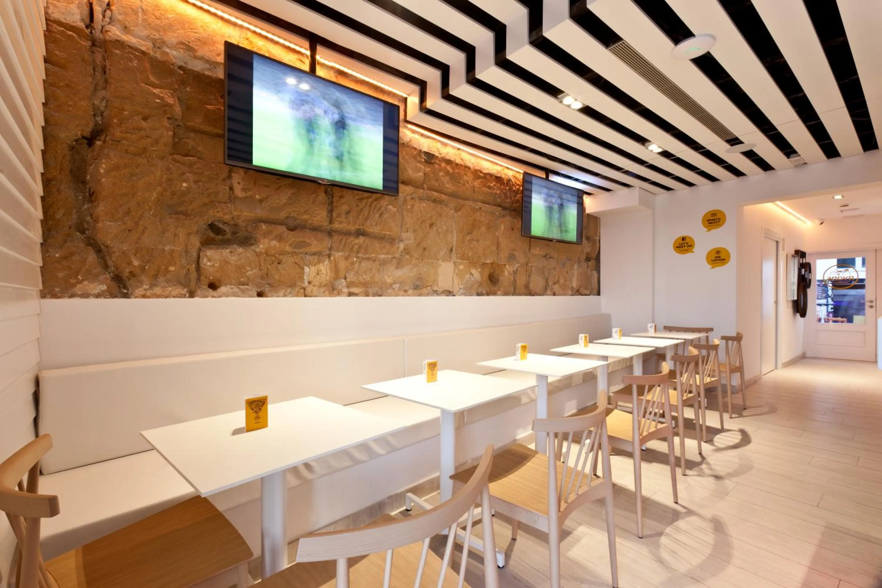 Lobby or reception in Ryans La Marina