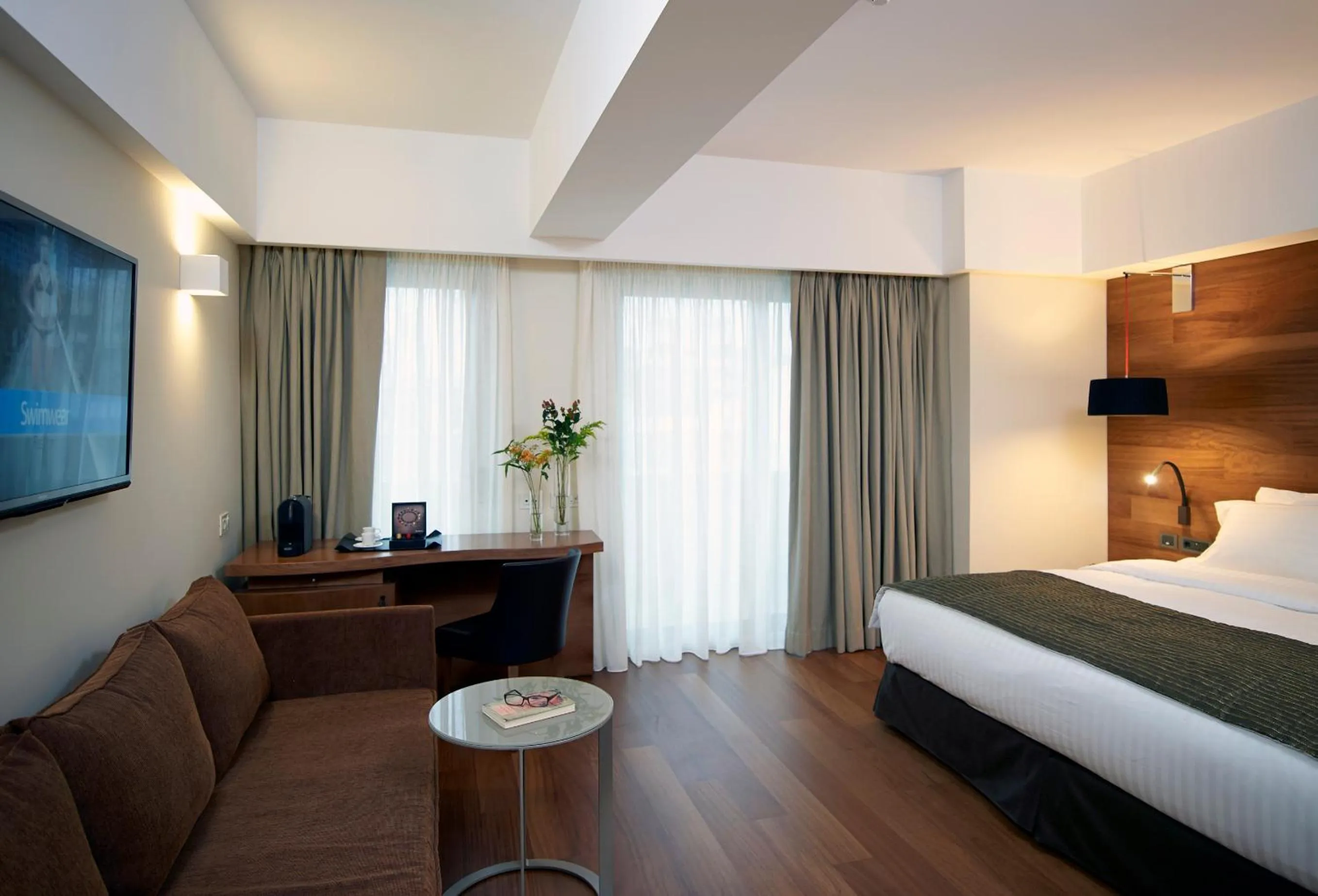 Photo of the whole room, Bed in Samaria Hotel