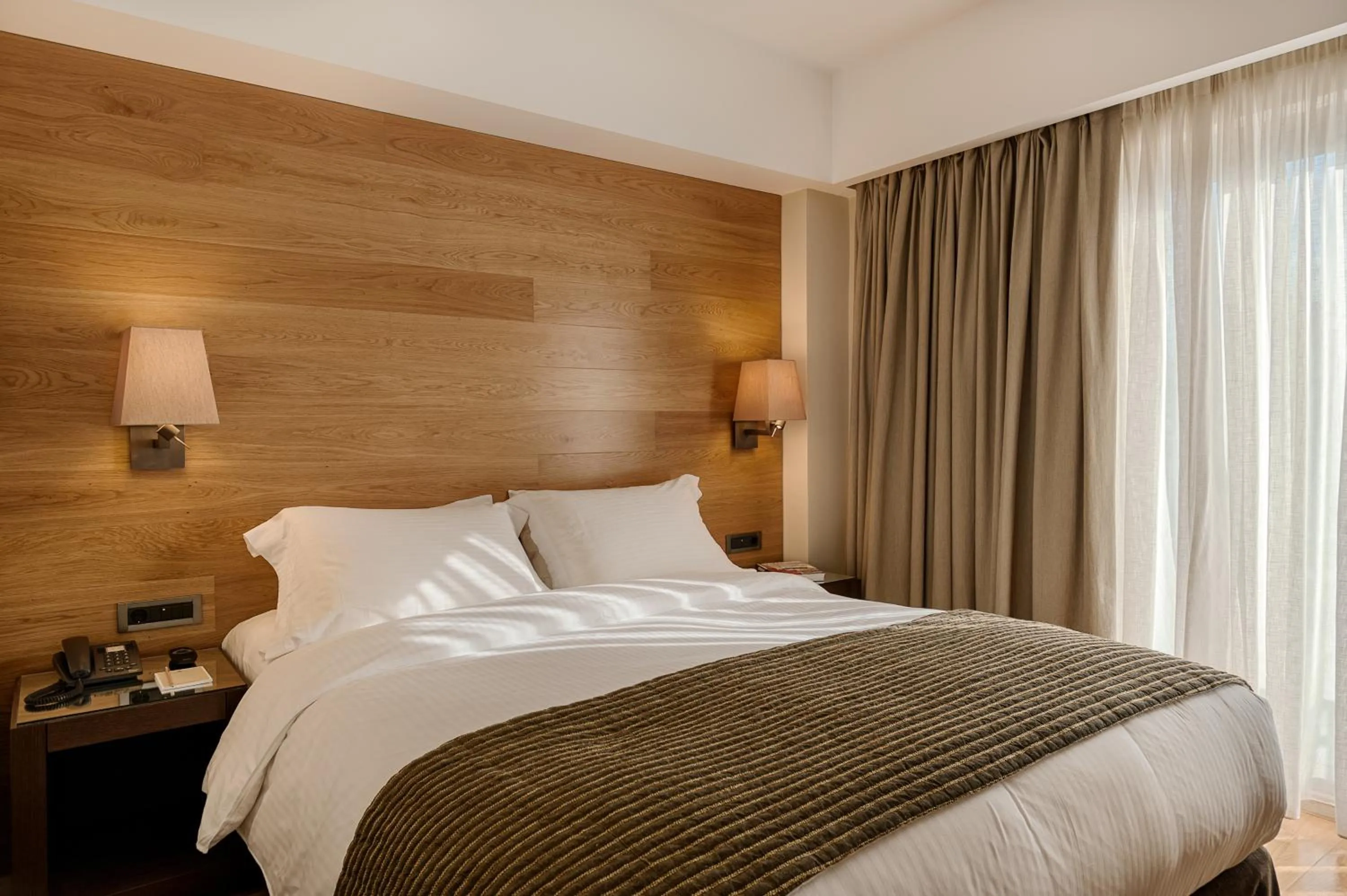 Photo of the whole room, Bed in Samaria Hotel