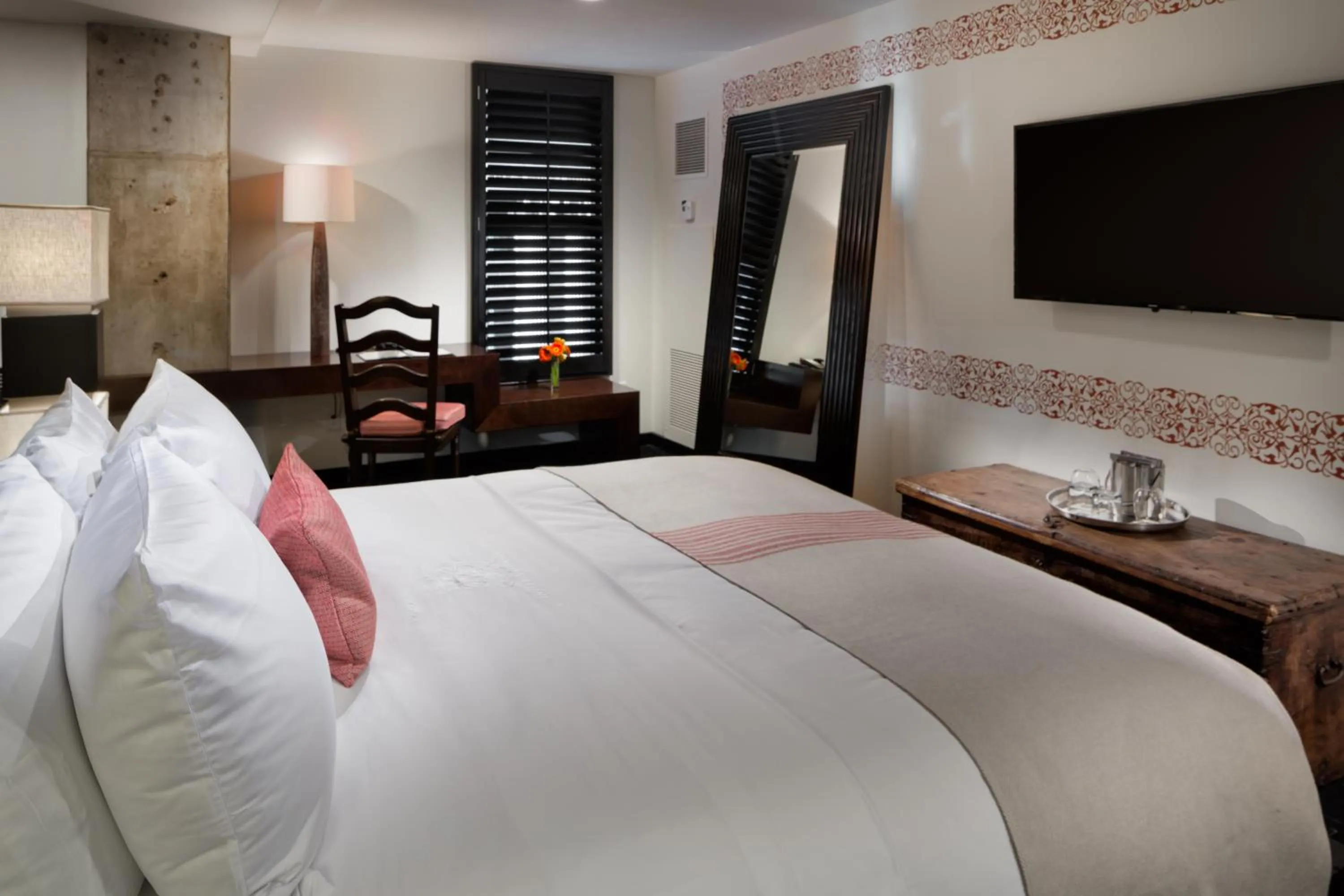 Photo of the whole room, Bed in Hotel Valencia Riverwalk