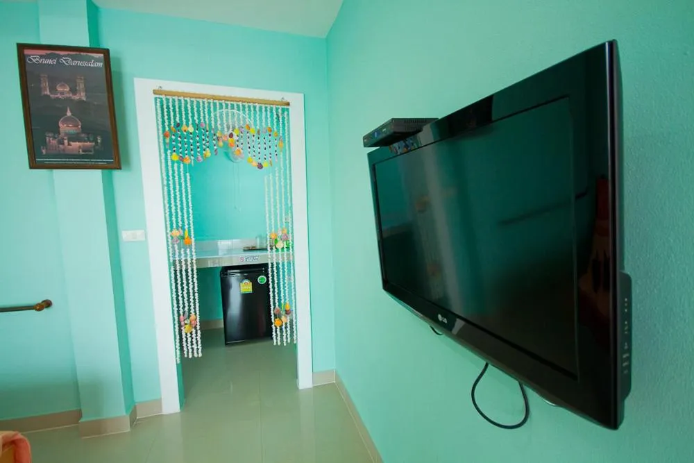 TV and multimedia in HappyLove1