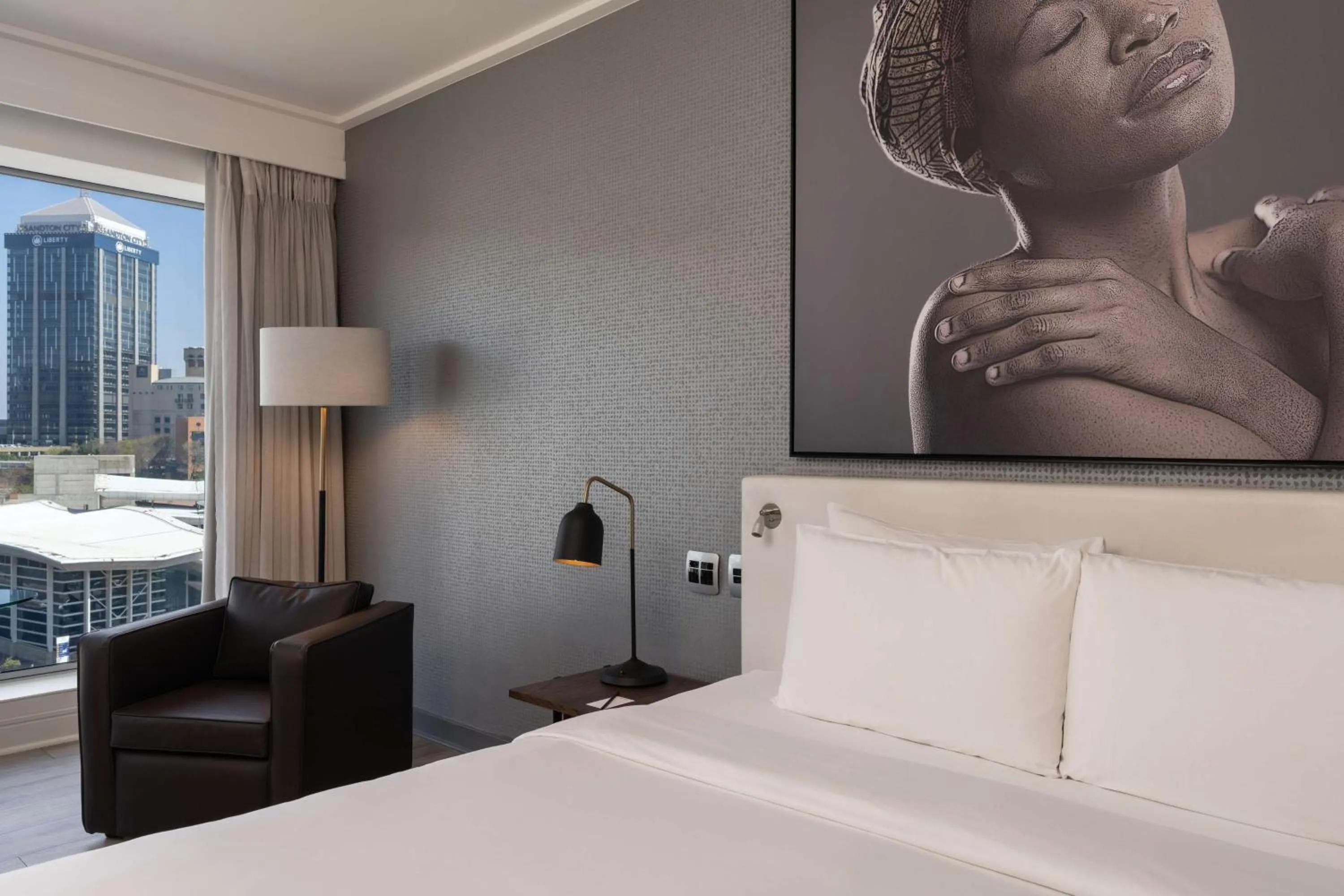 Bedroom, Bed in Radisson Blu Gautrain Hotel, Sandton Johannesburg
