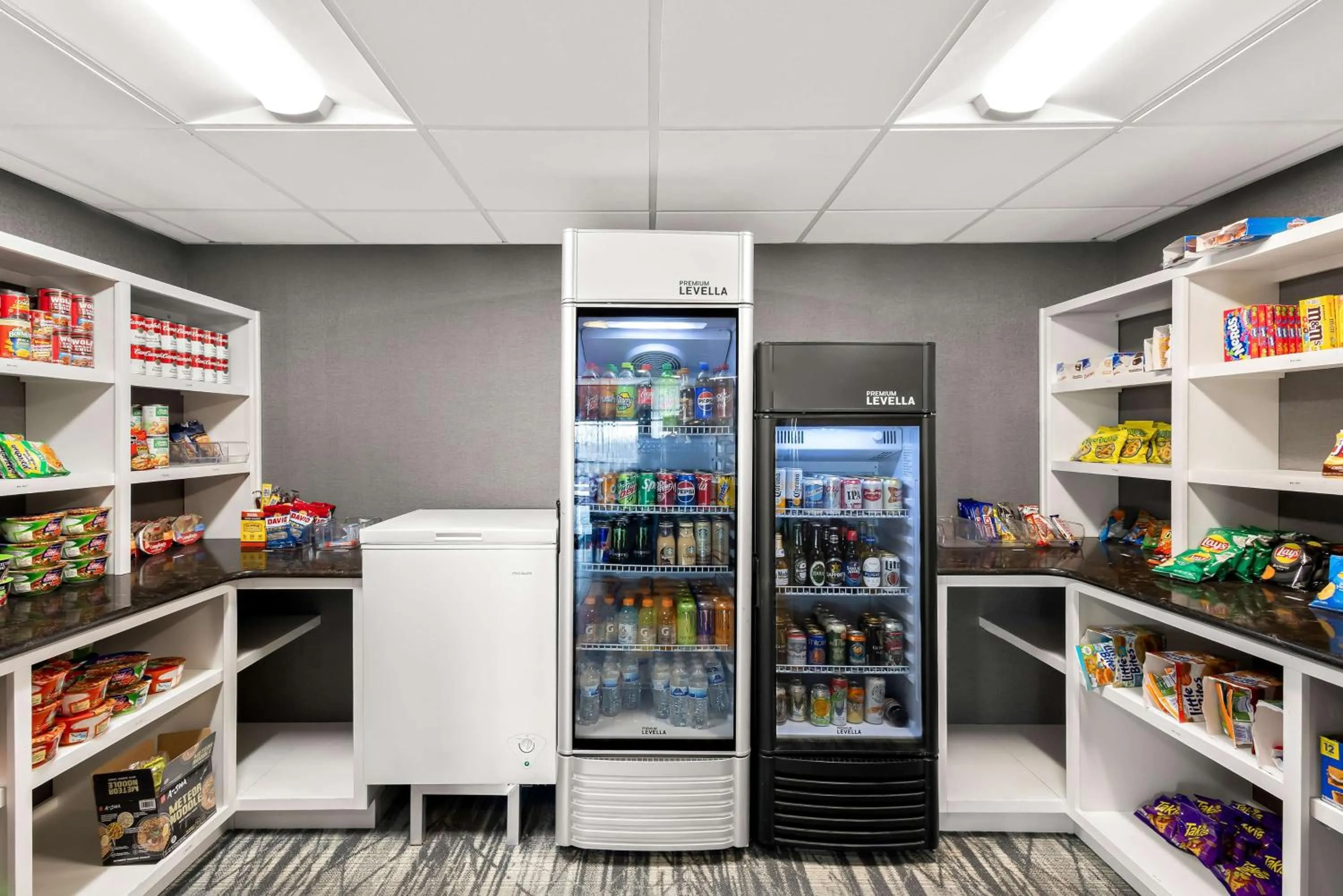 Property building in Best Western Luxbury Inn Fort Wayne