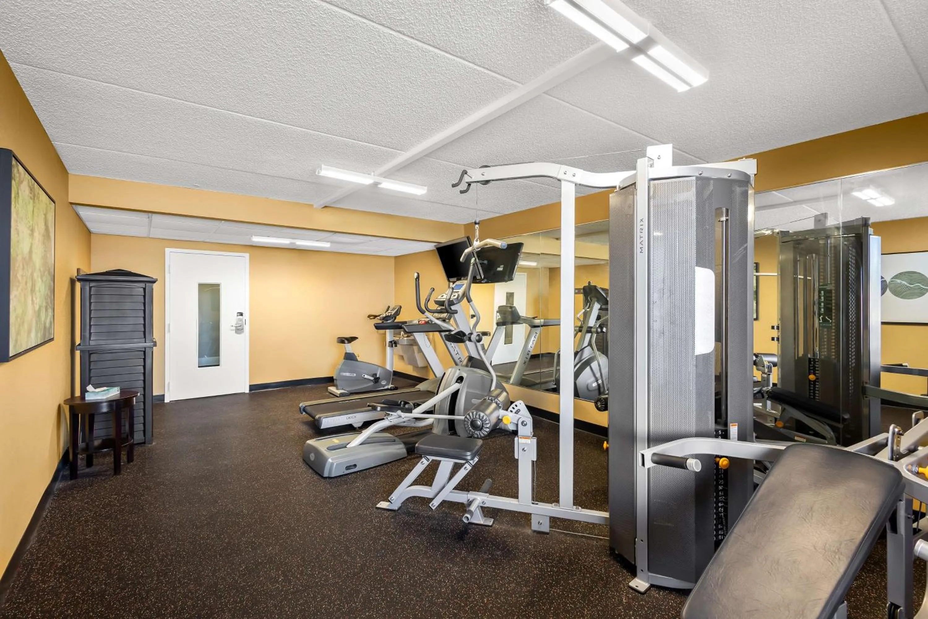 Fitness centre/facilities in Best Western Luxbury Inn Fort Wayne