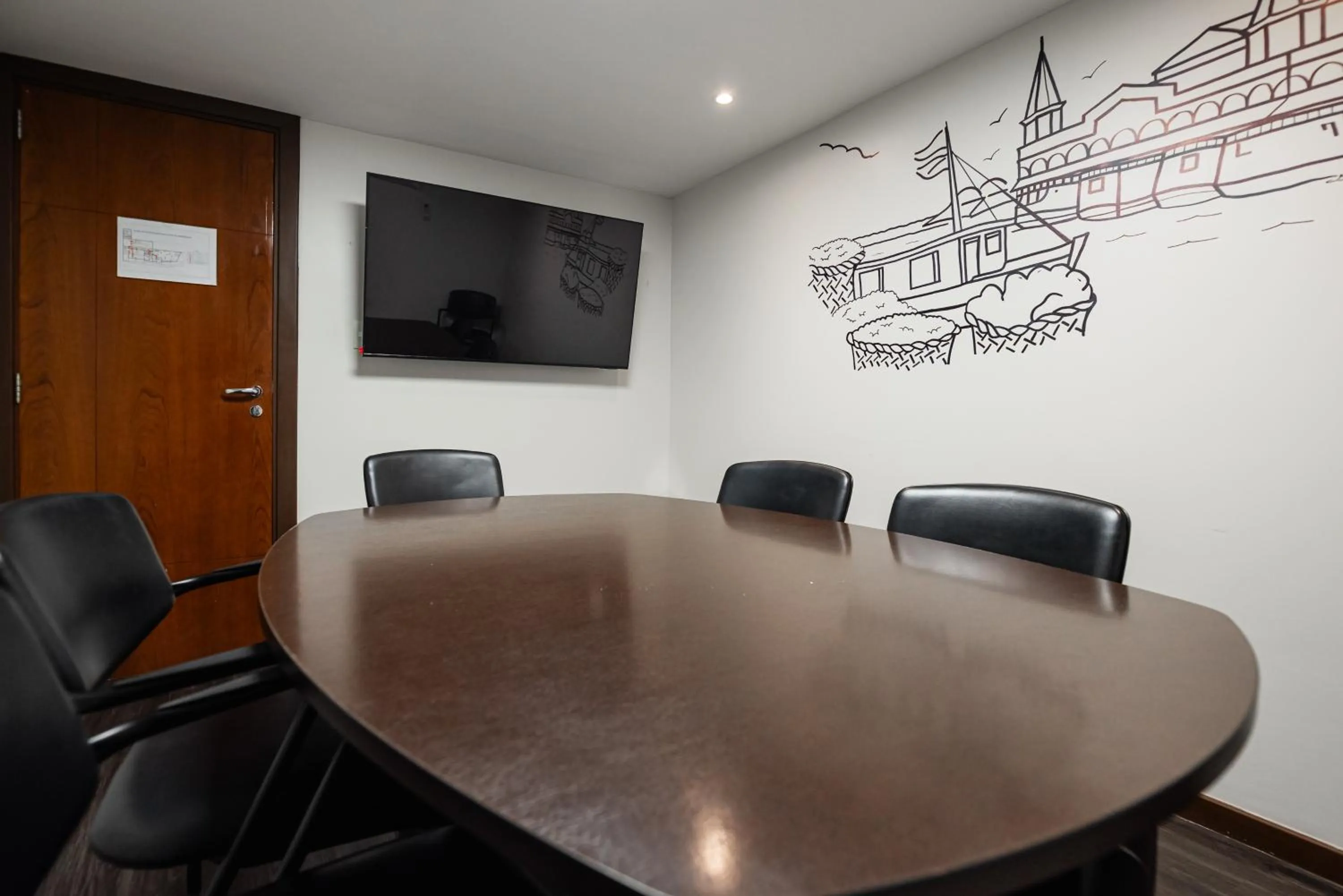 Meeting/conference room in ibis Styles Belem Nazare