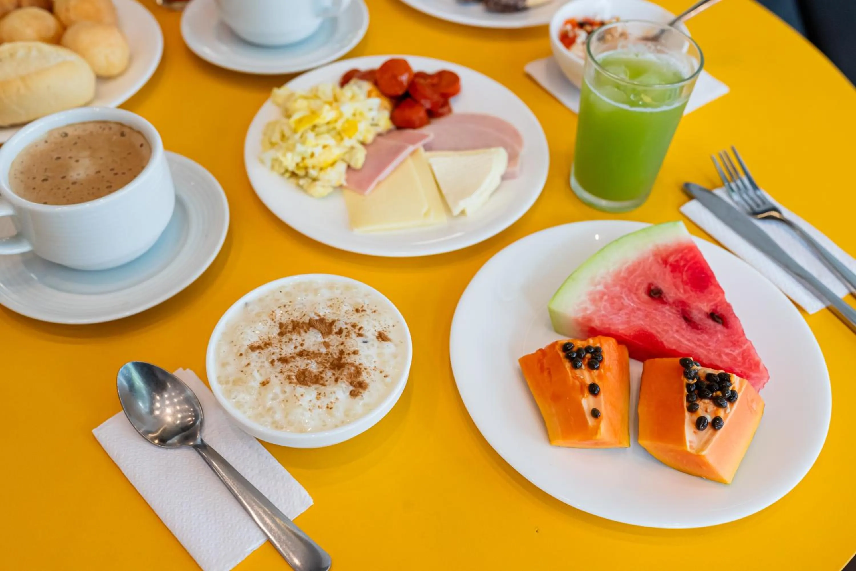 Breakfast in ibis Styles Belem Nazare