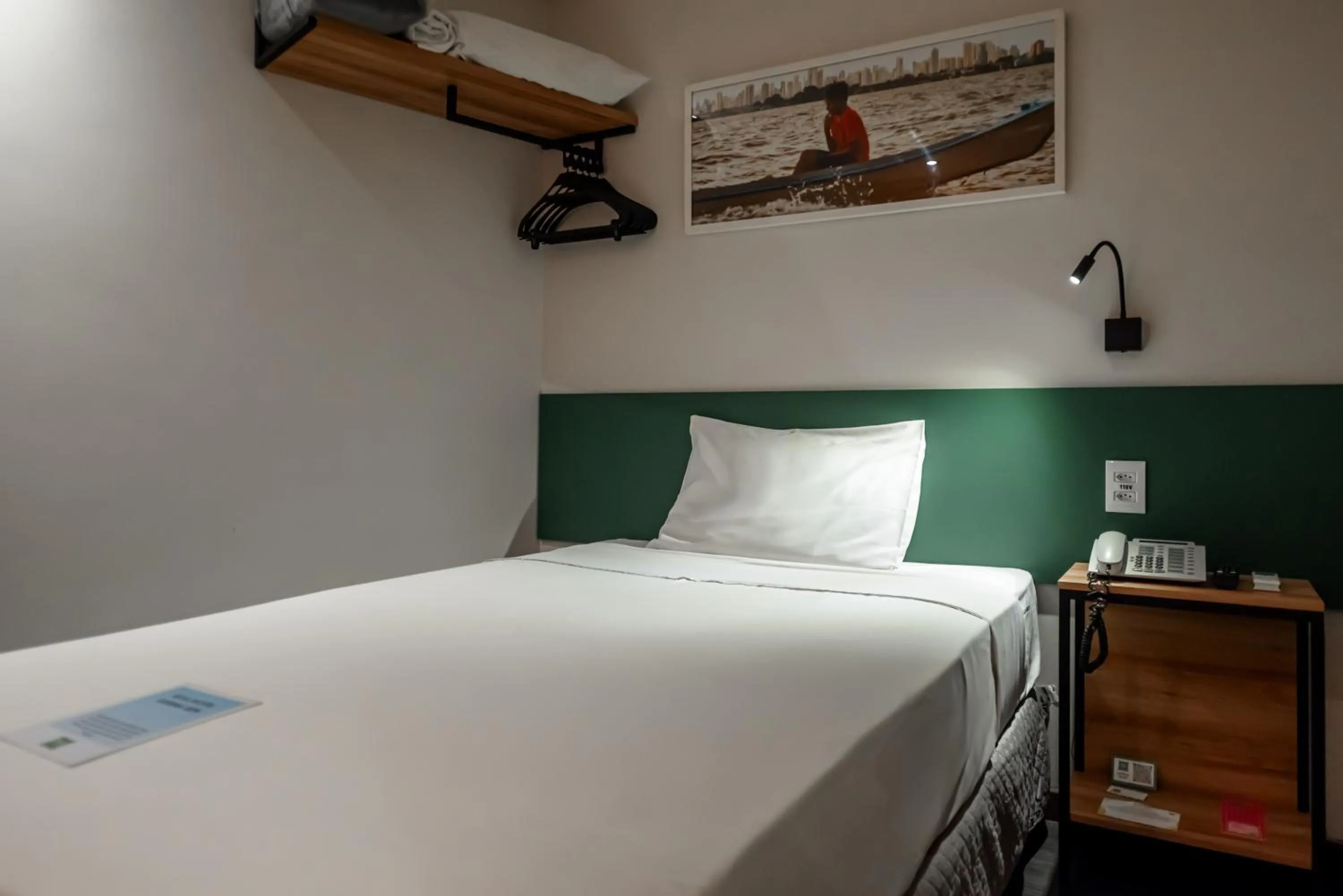 Bedroom, Bed in ibis Styles Belem Nazare