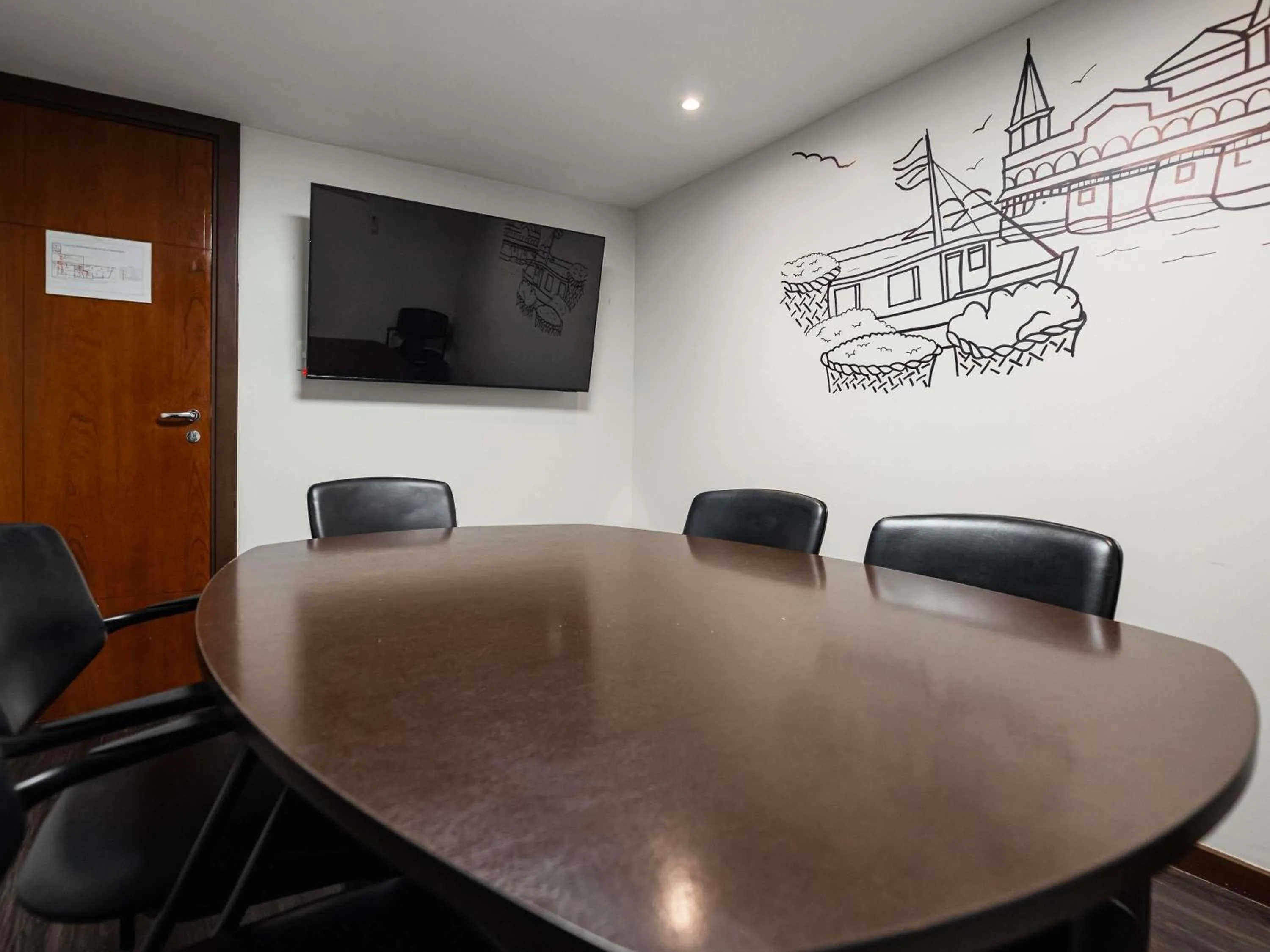 Business facilities in ibis Styles Belem Nazare