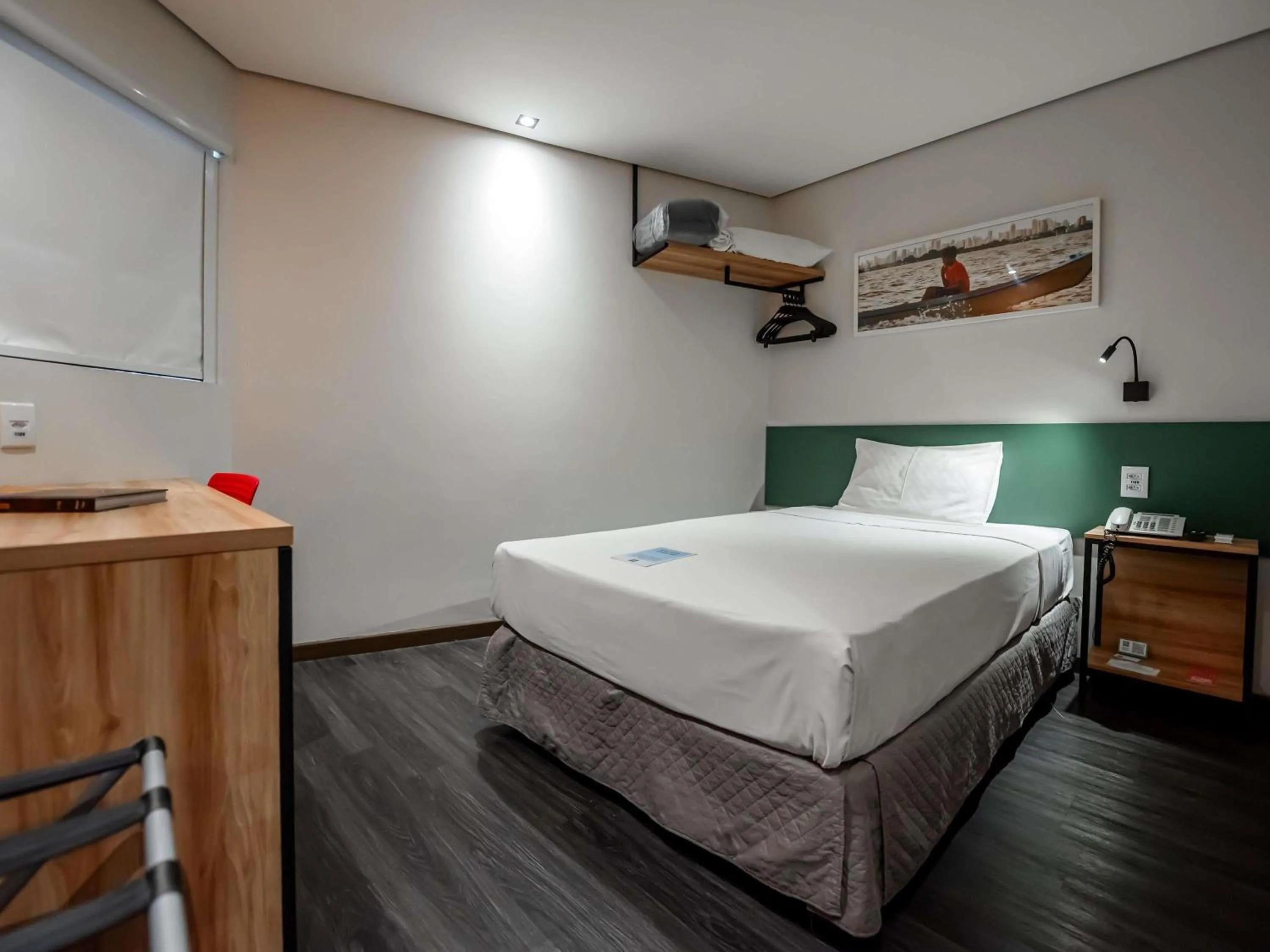Bedroom, Bed in ibis Styles Belem Nazare