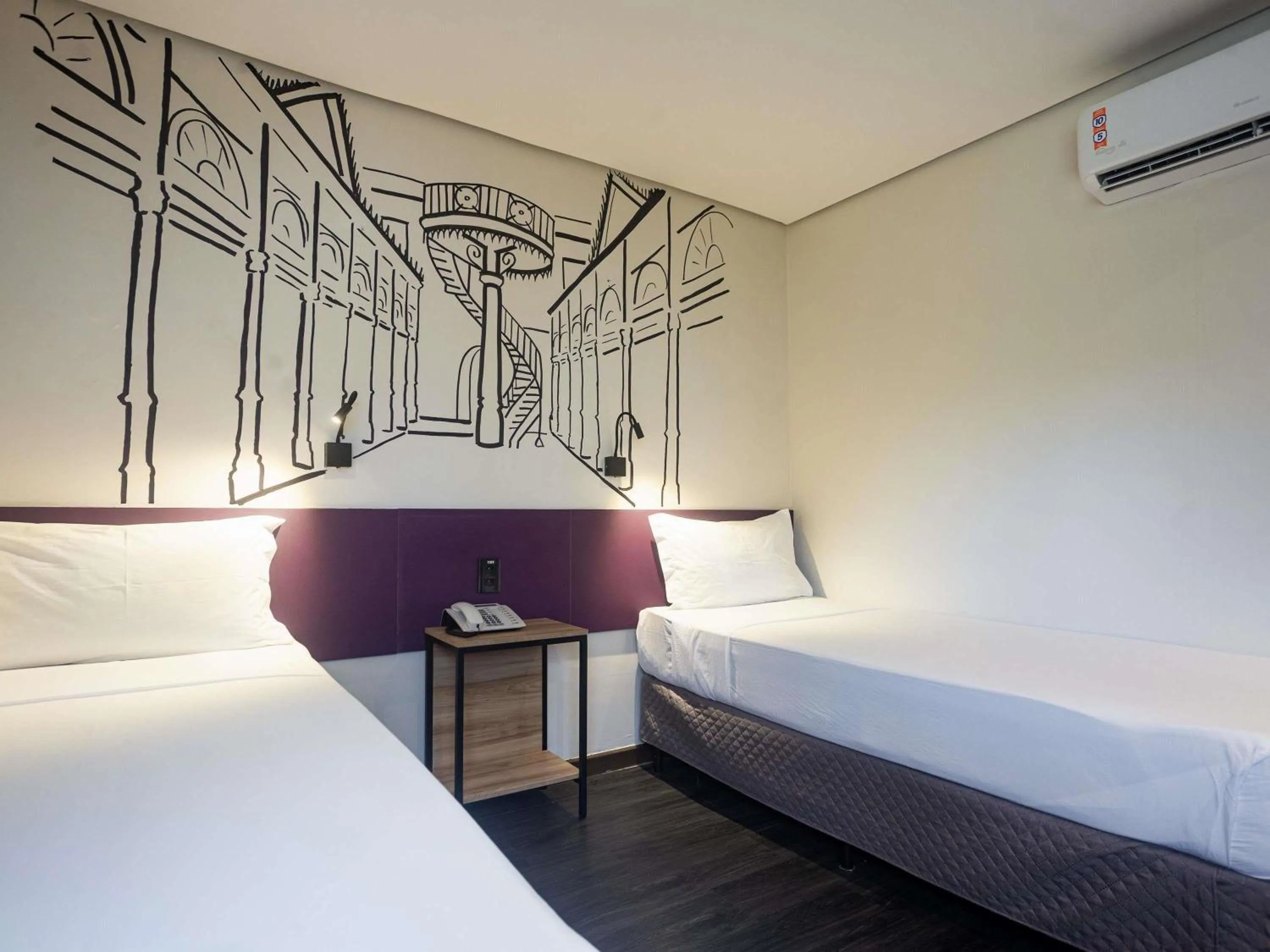 Bedroom, Bed in ibis Styles Belem Nazare
