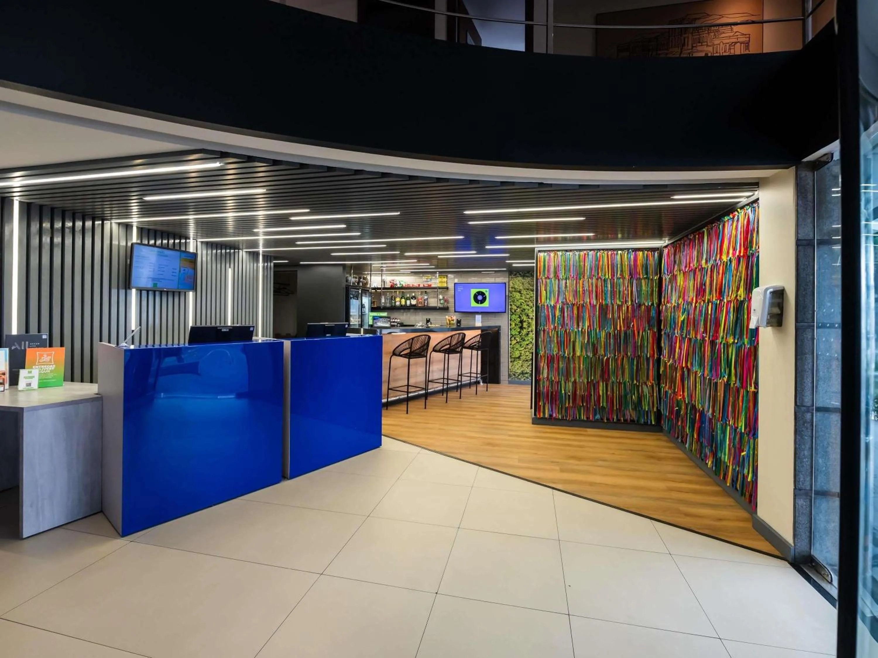 Lounge or bar in ibis Styles Belem Nazare