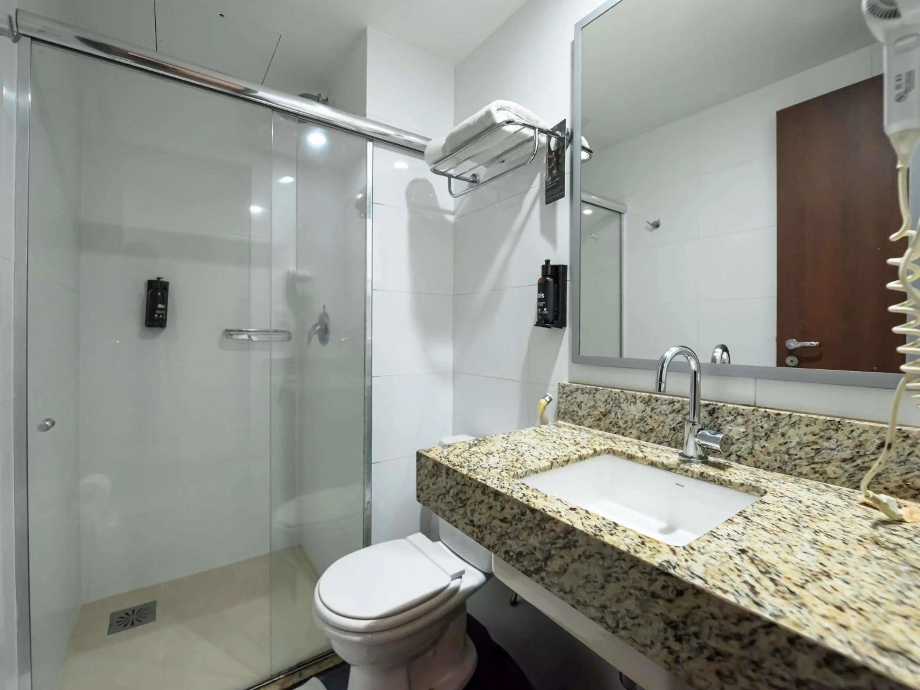 Bedroom in ibis Styles Belem Nazare