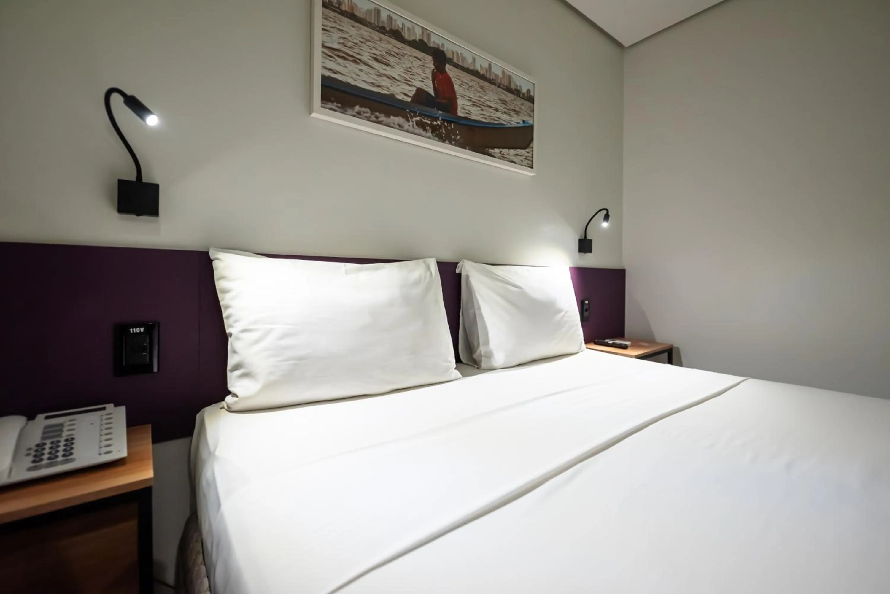 Bedroom, Bed in ibis Styles Belem Nazare