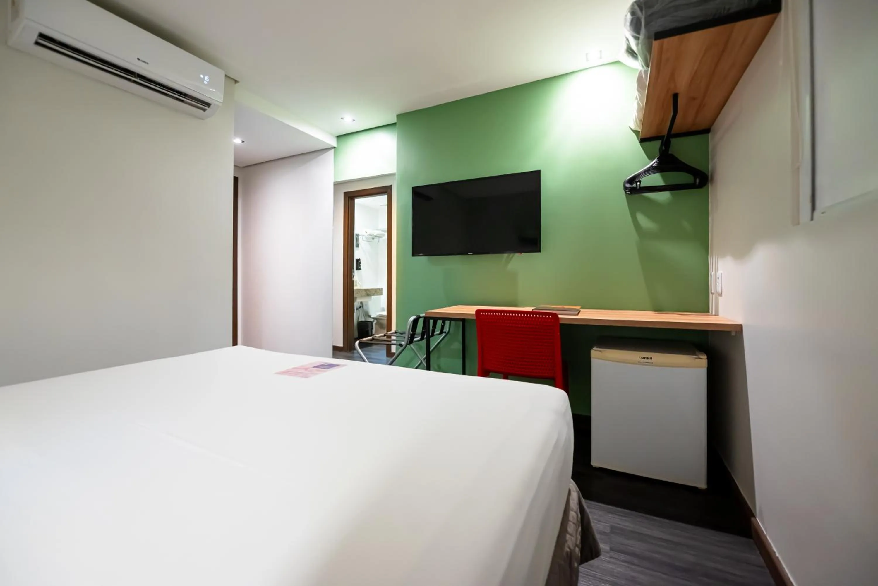 Bedroom, Bed in ibis Styles Belem Nazare