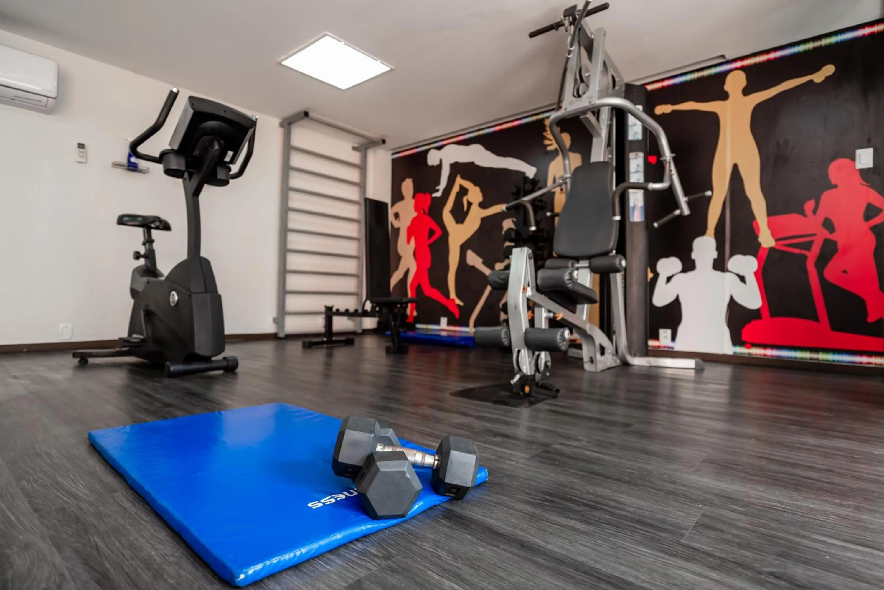 Fitness centre/facilities in ibis Styles Belem Nazare