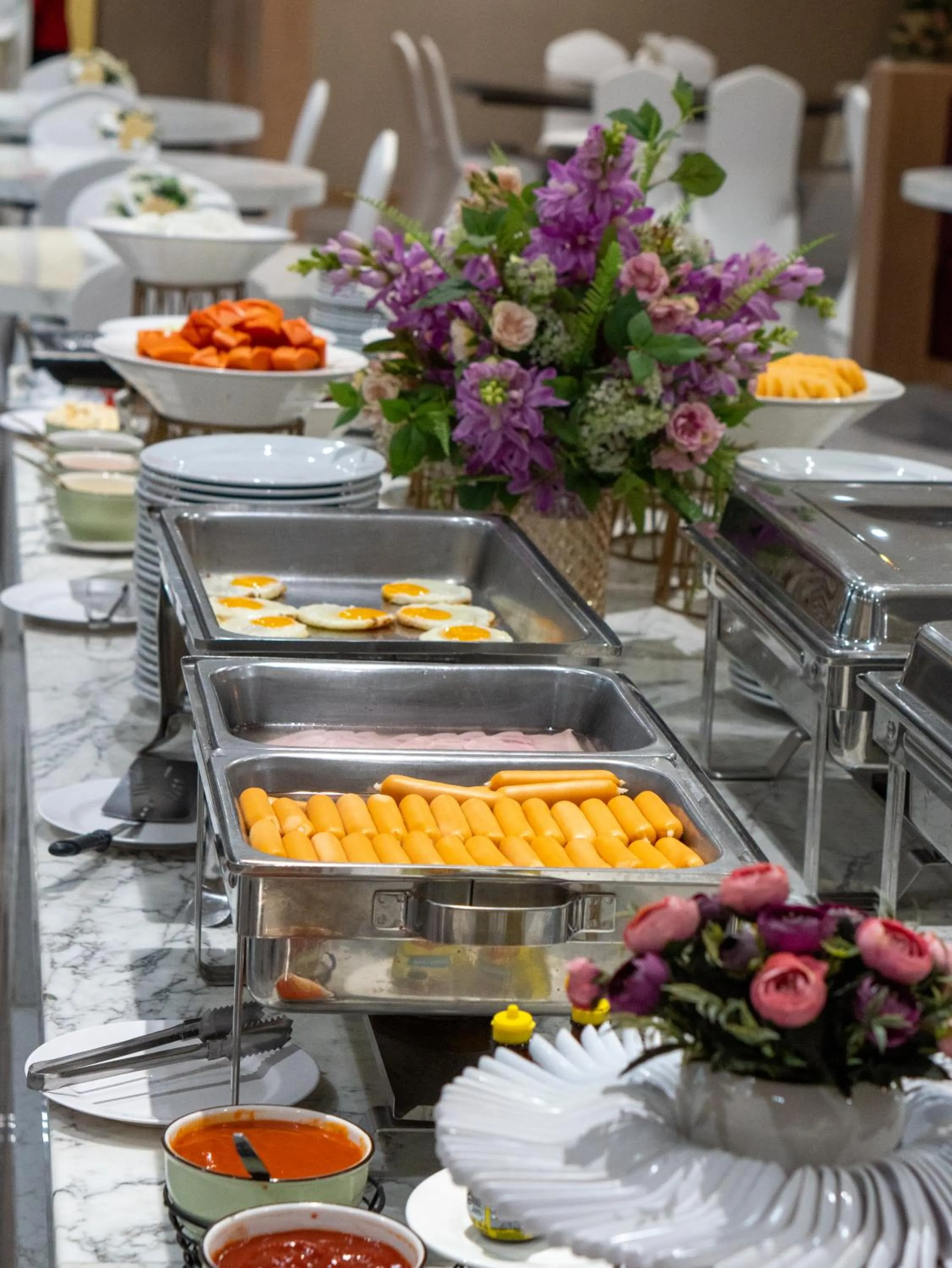 Restaurant/places to eat in Srilamduan Hotel