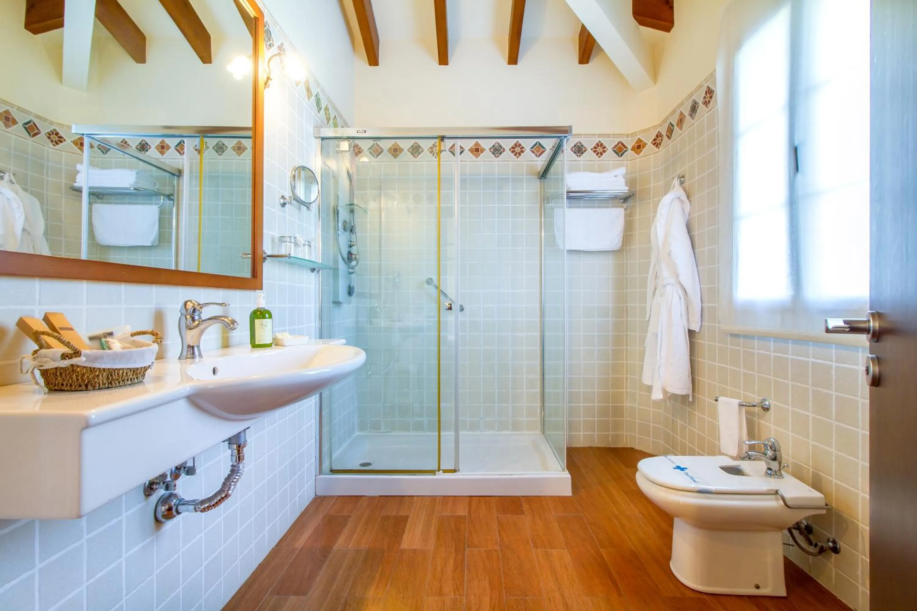 Shower in Hotel Tossal d'Altea