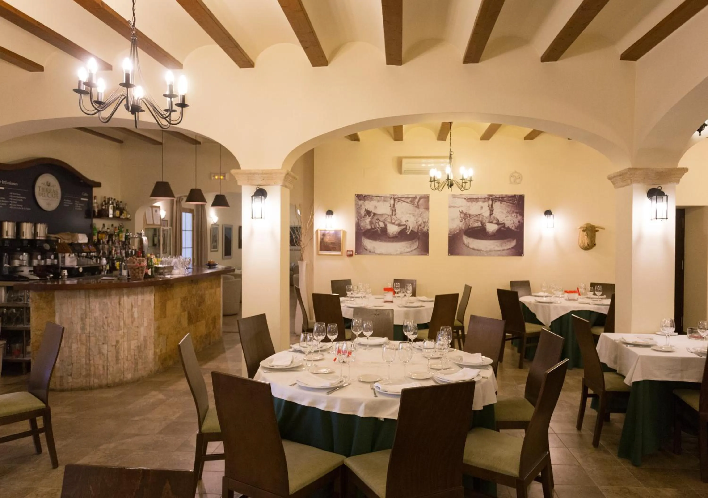 Restaurant/places to eat in Hotel Tossal d'Altea