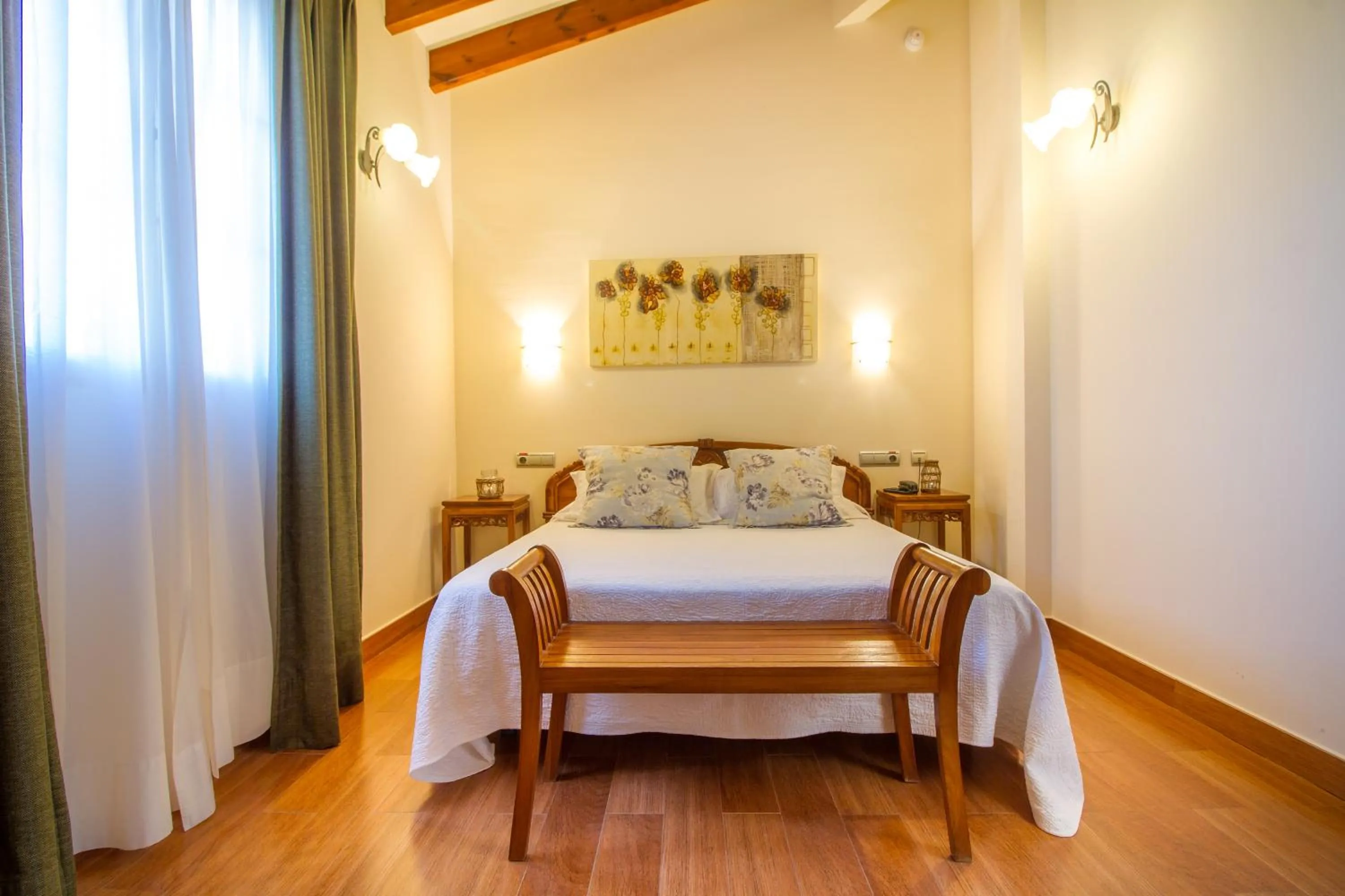 Photo of the whole room, Bed in Hotel Tossal d'Altea