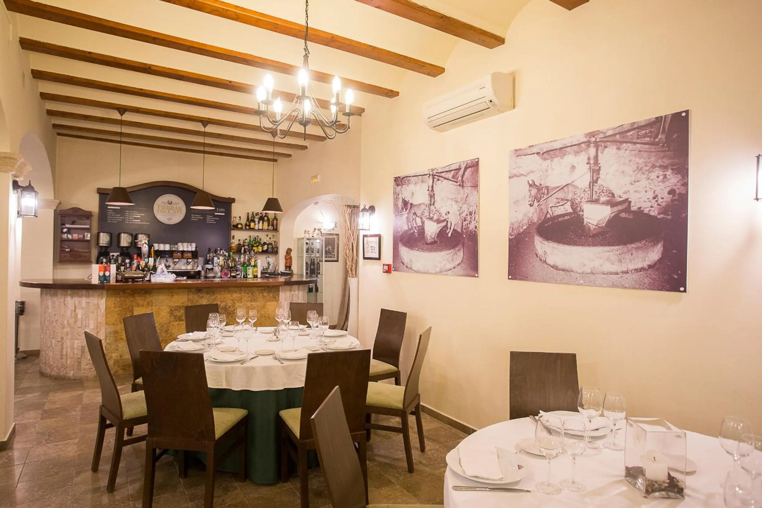 Restaurant/places to eat in Hotel Tossal d'Altea