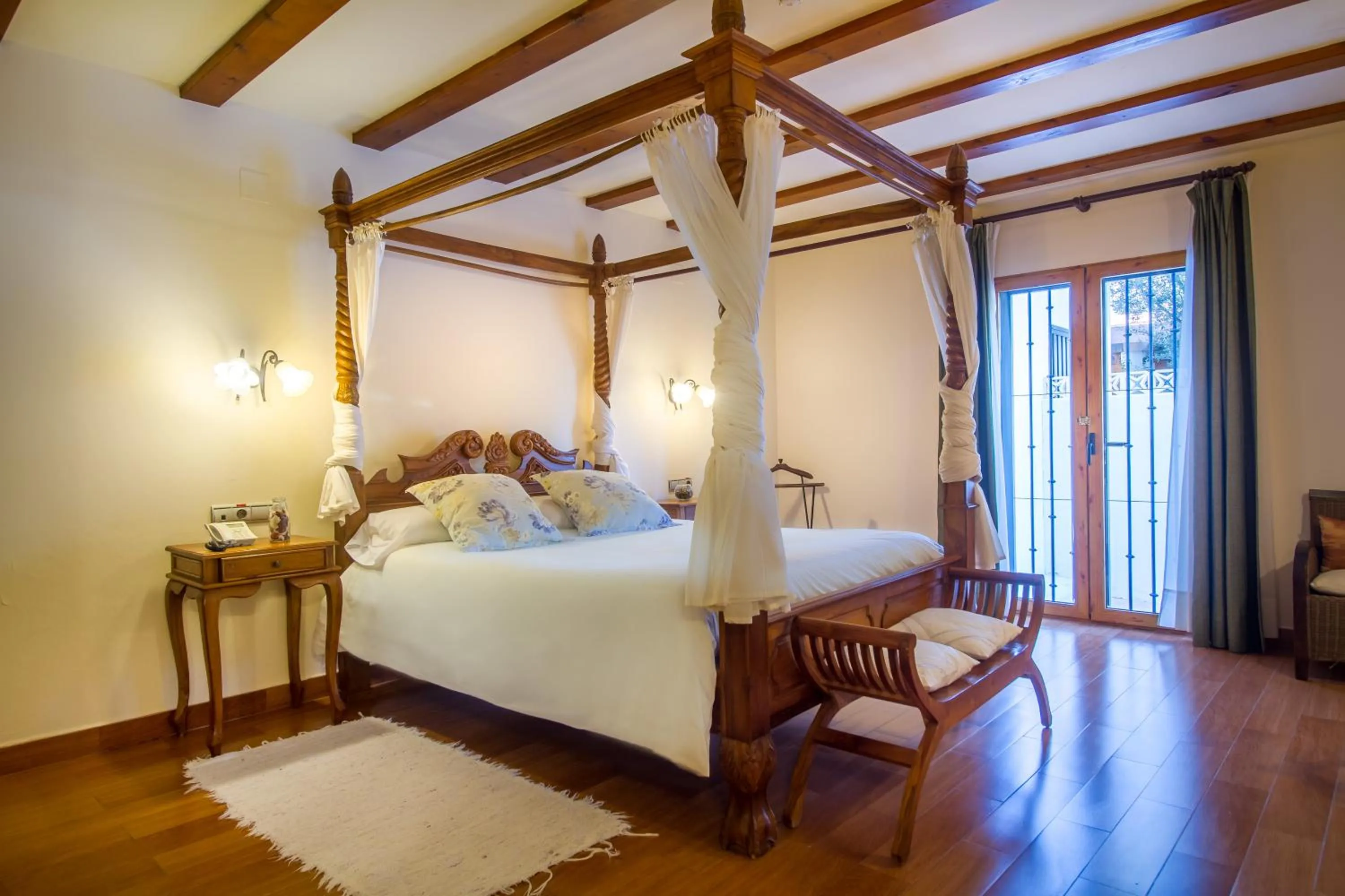 Photo of the whole room, Bed in Hotel Tossal d'Altea