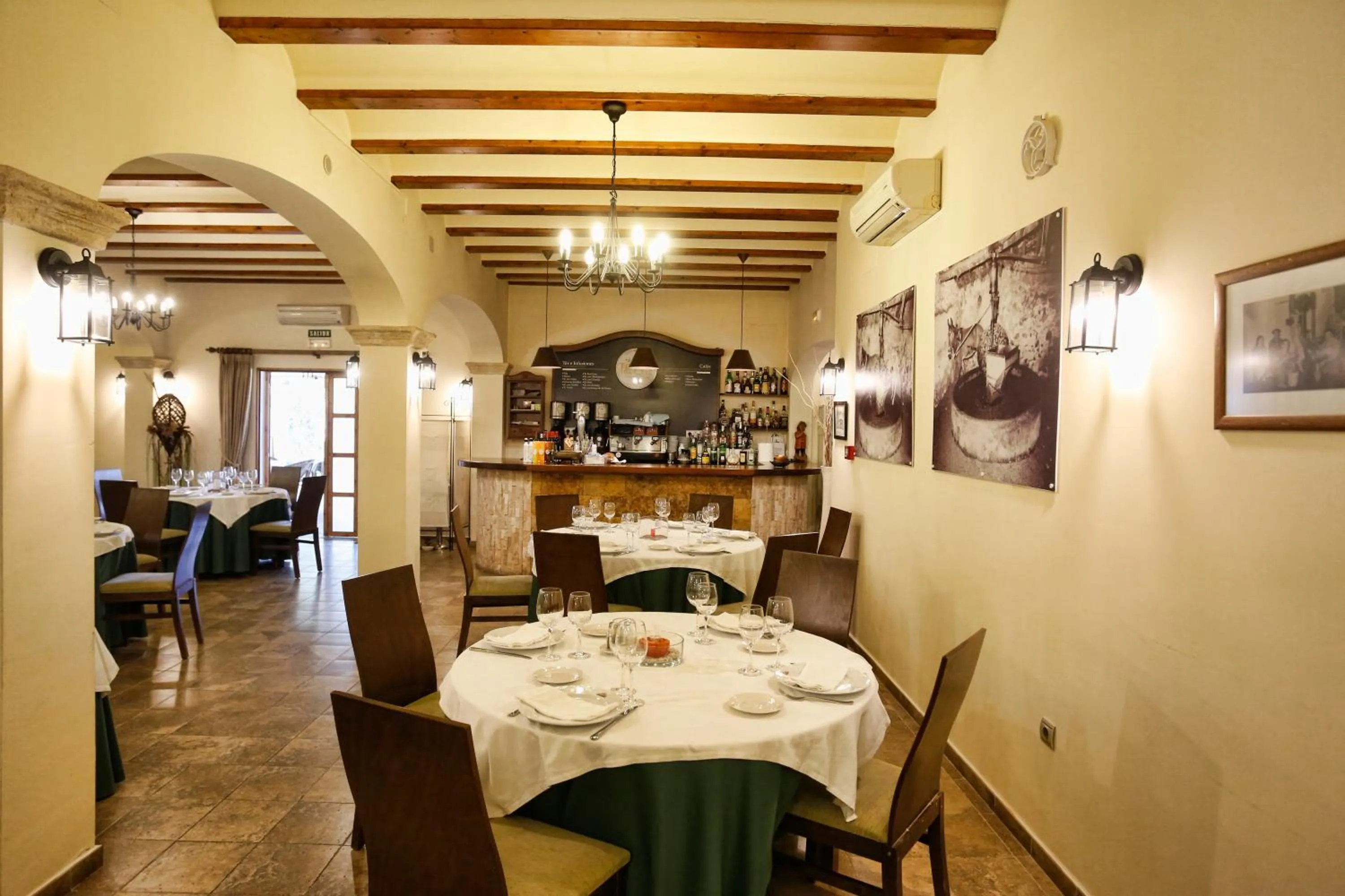 Restaurant/places to eat in Hotel Tossal d'Altea
