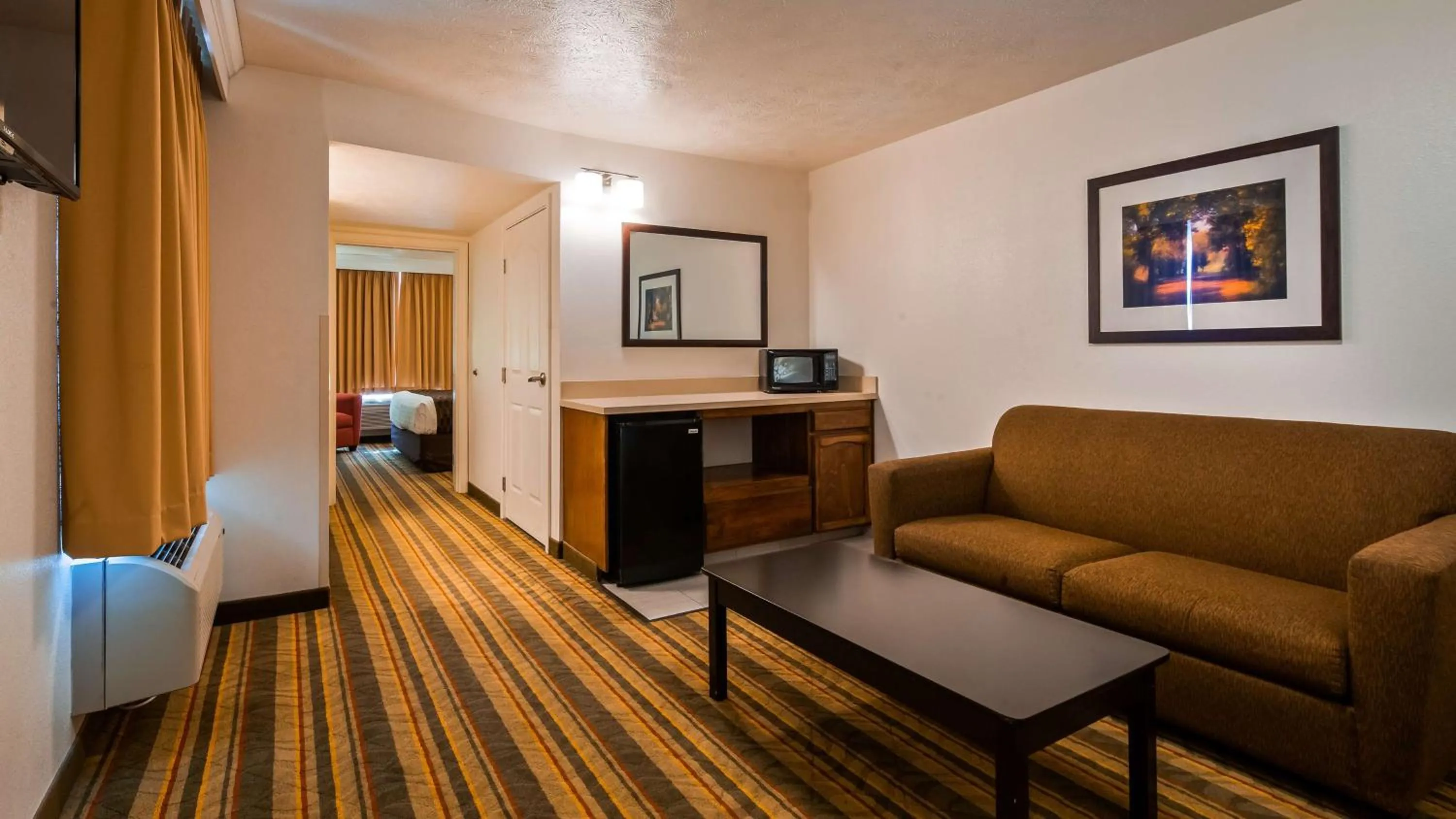 Photo of the whole room in Best Western Visalia Hotel