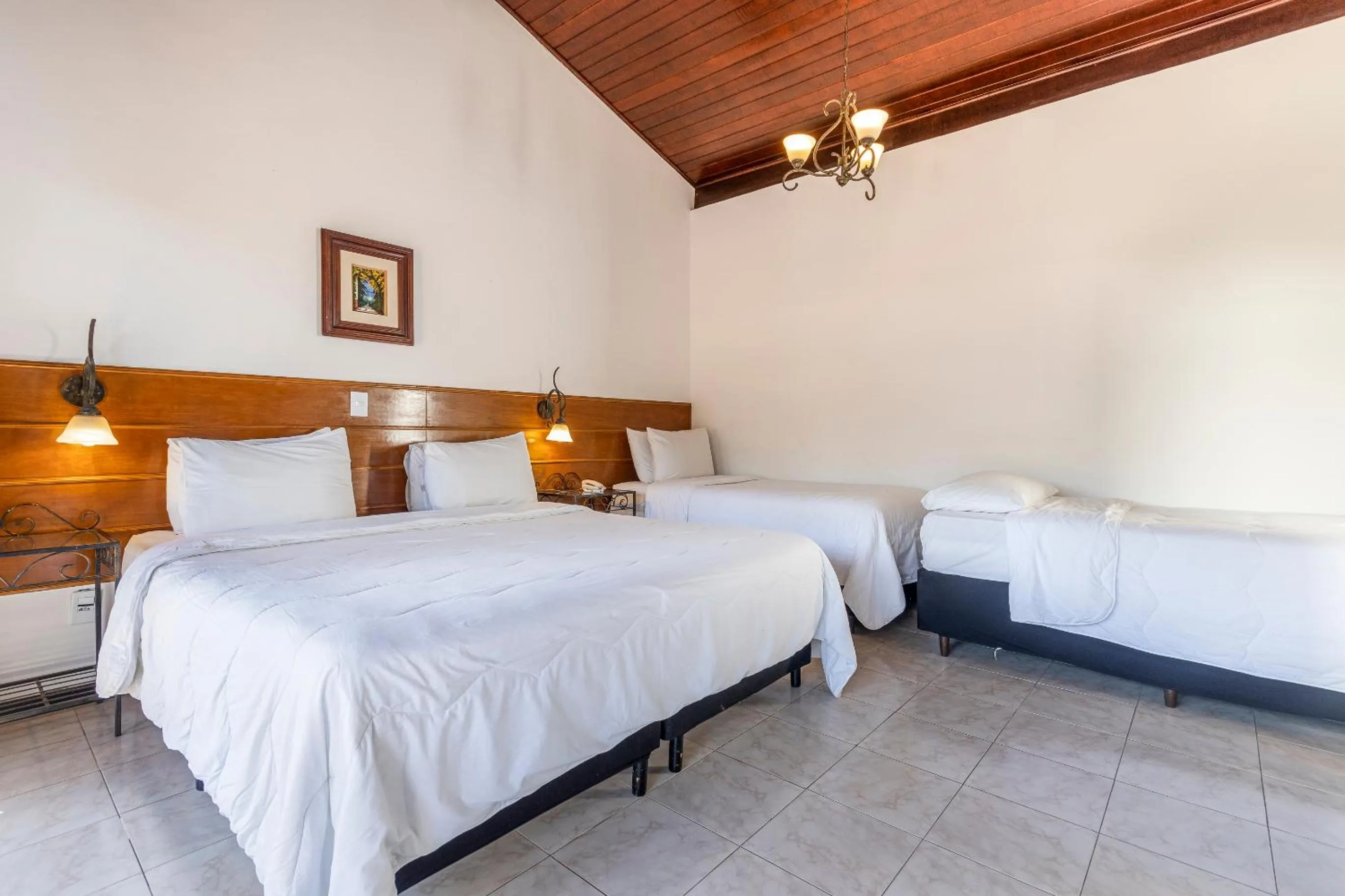 Bed in Hotel Ilha Branca Inn