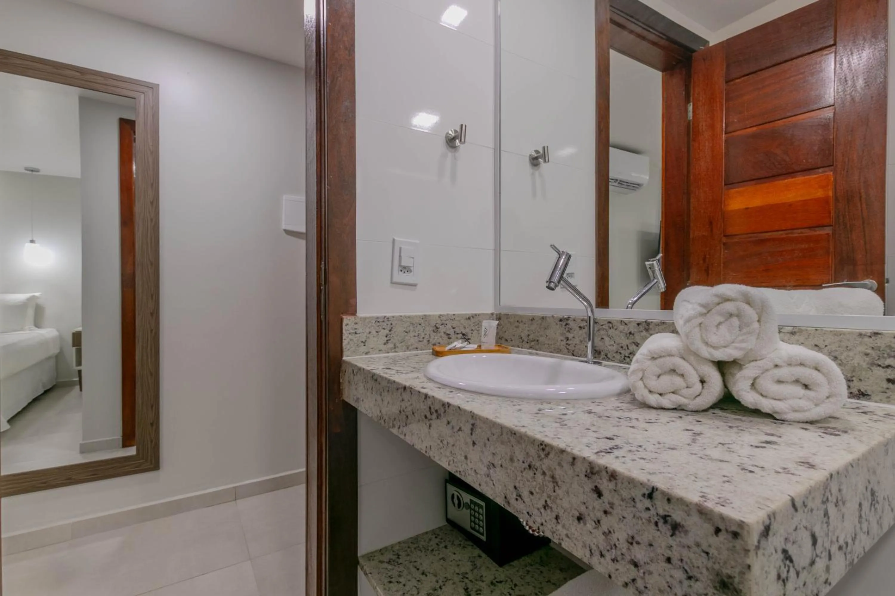 Bathroom in Hotel Ilha Branca Inn