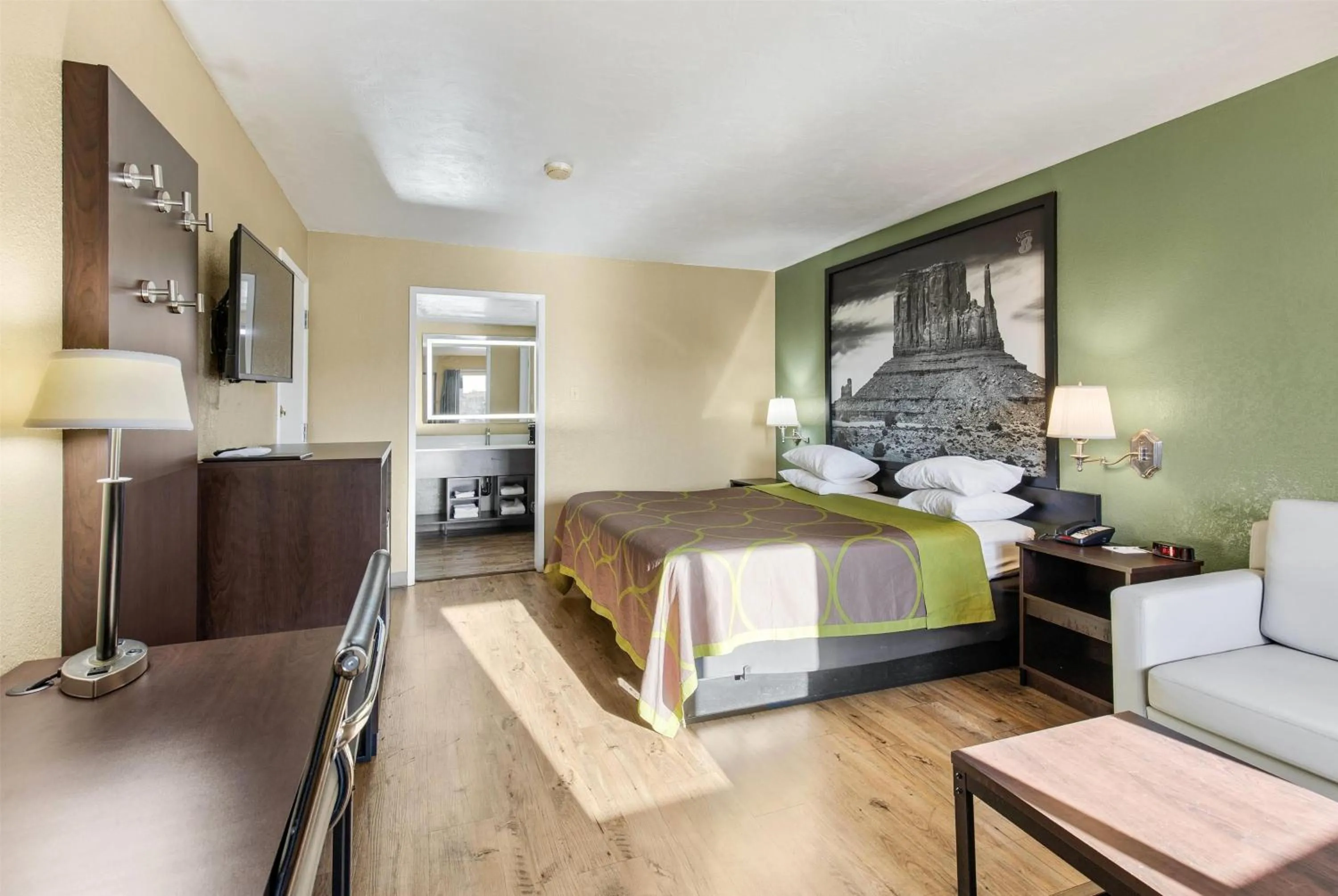 Photo of the whole room, Bed in Super 8 by Wyndham St. George UT