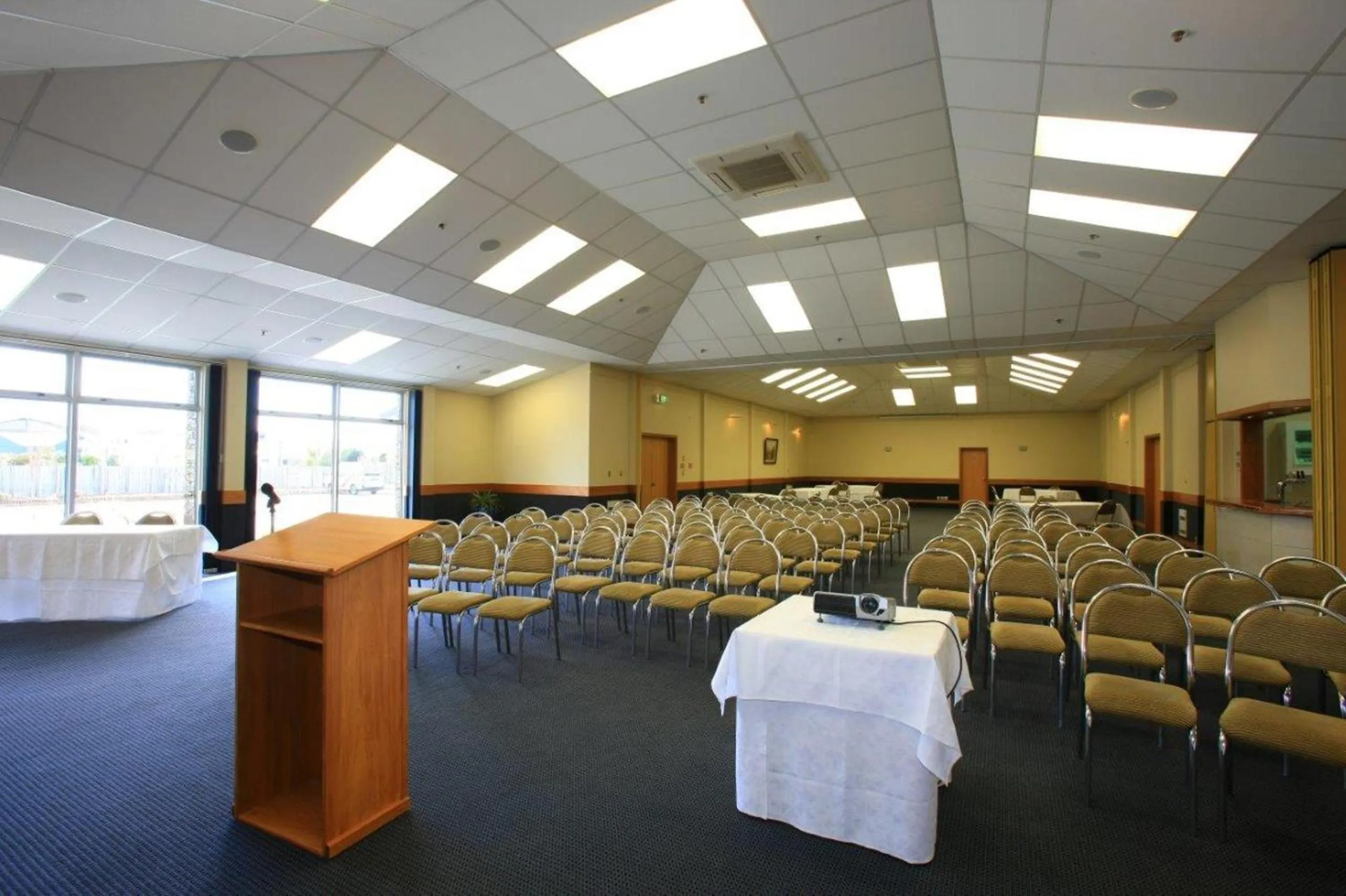 Business facilities in Distinction Te Anau Hotel & Villas