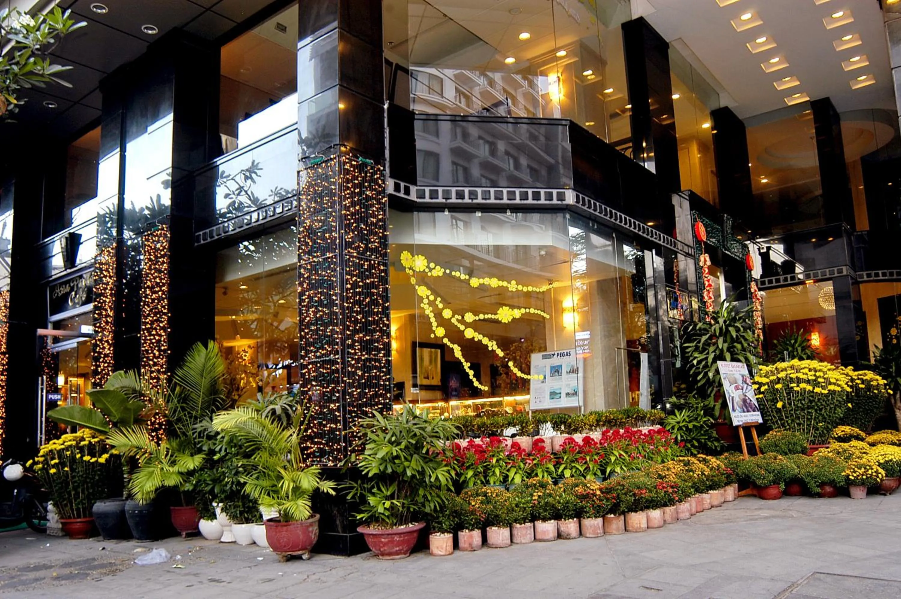 Decorative detail in Asia Paradise Hotel