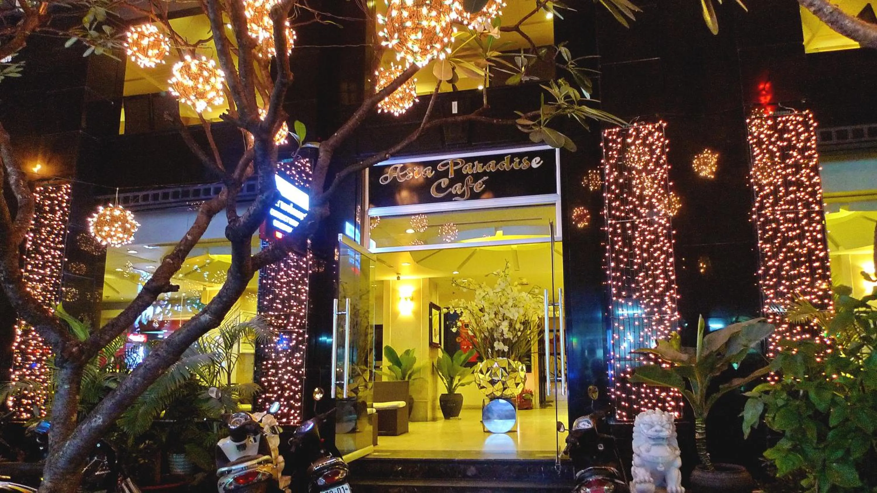 Decorative detail in Asia Paradise Hotel