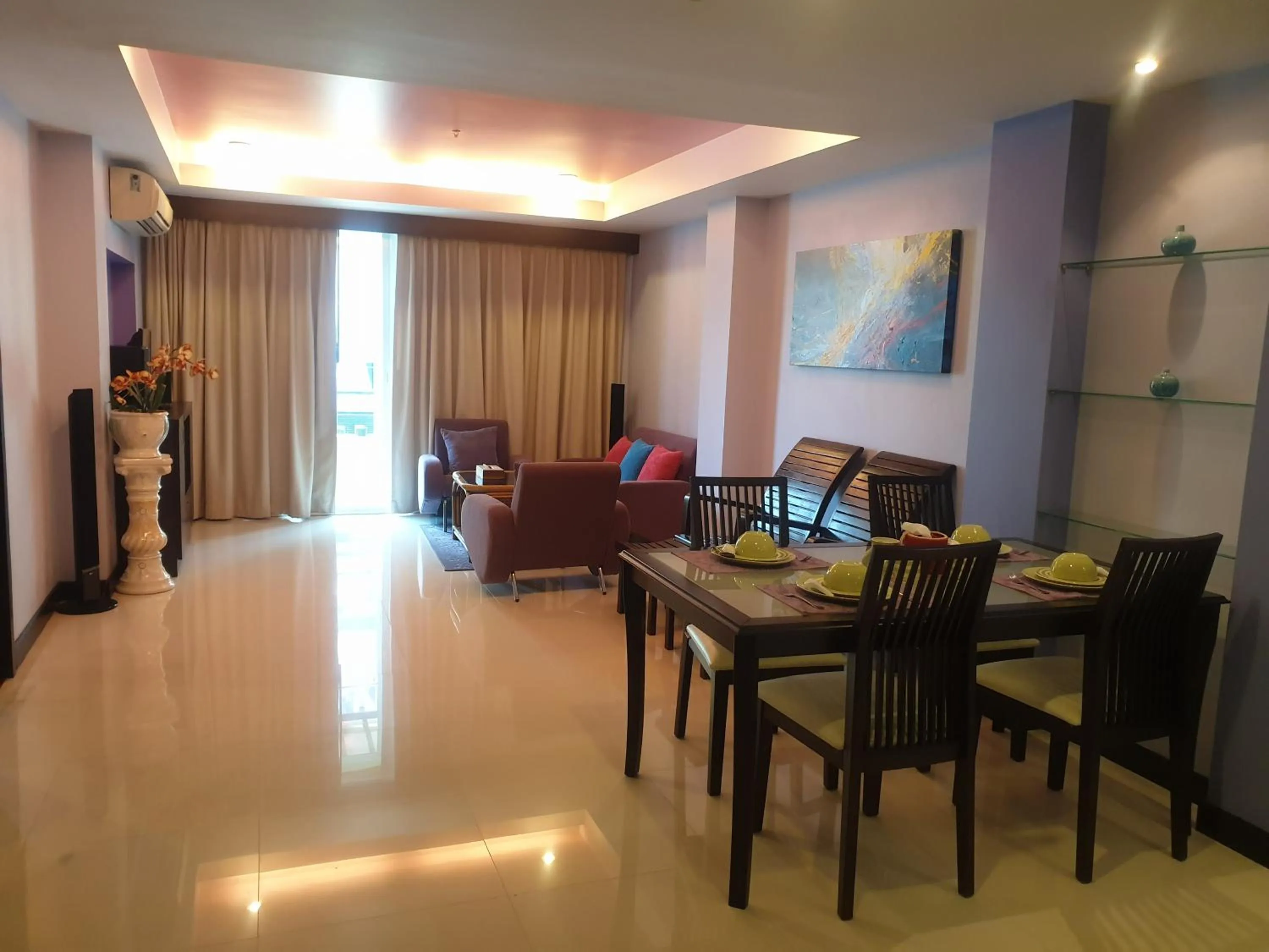 Living room in Baron Beach Hotel