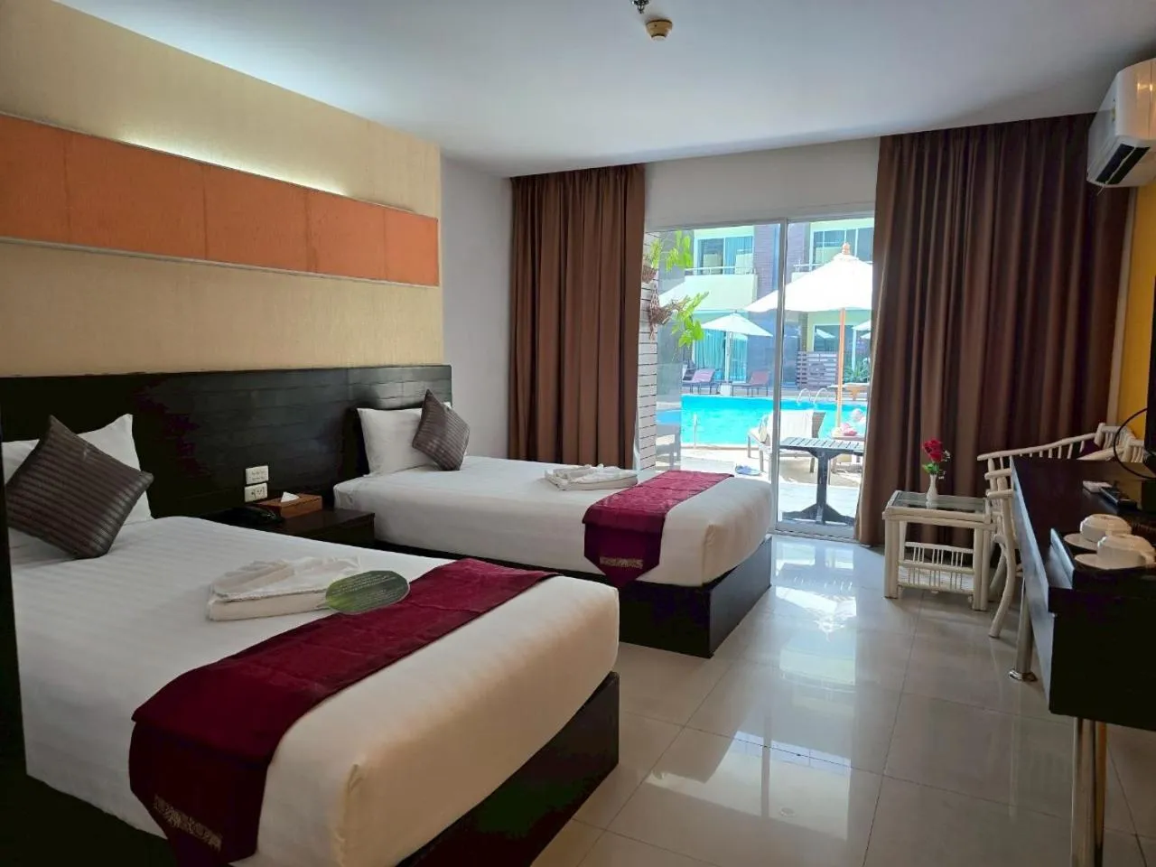 Deluxe Double Room with Pool Access in Baron Beach Hotel