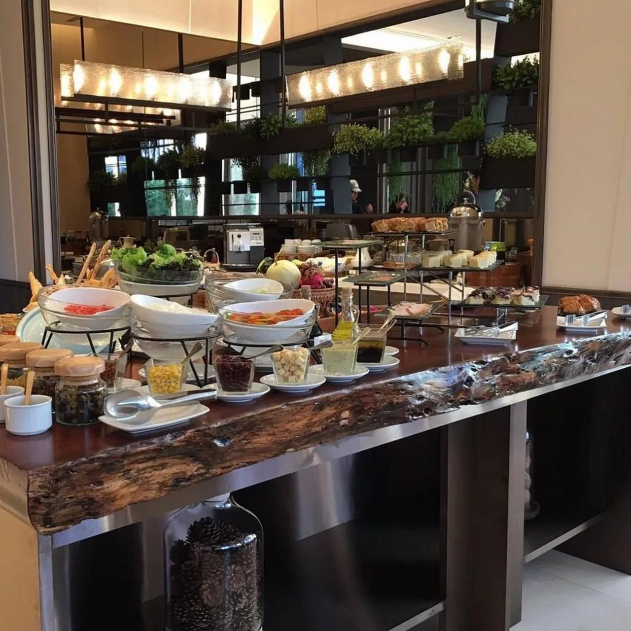 Buffet breakfast in Bliston Suwan Park View