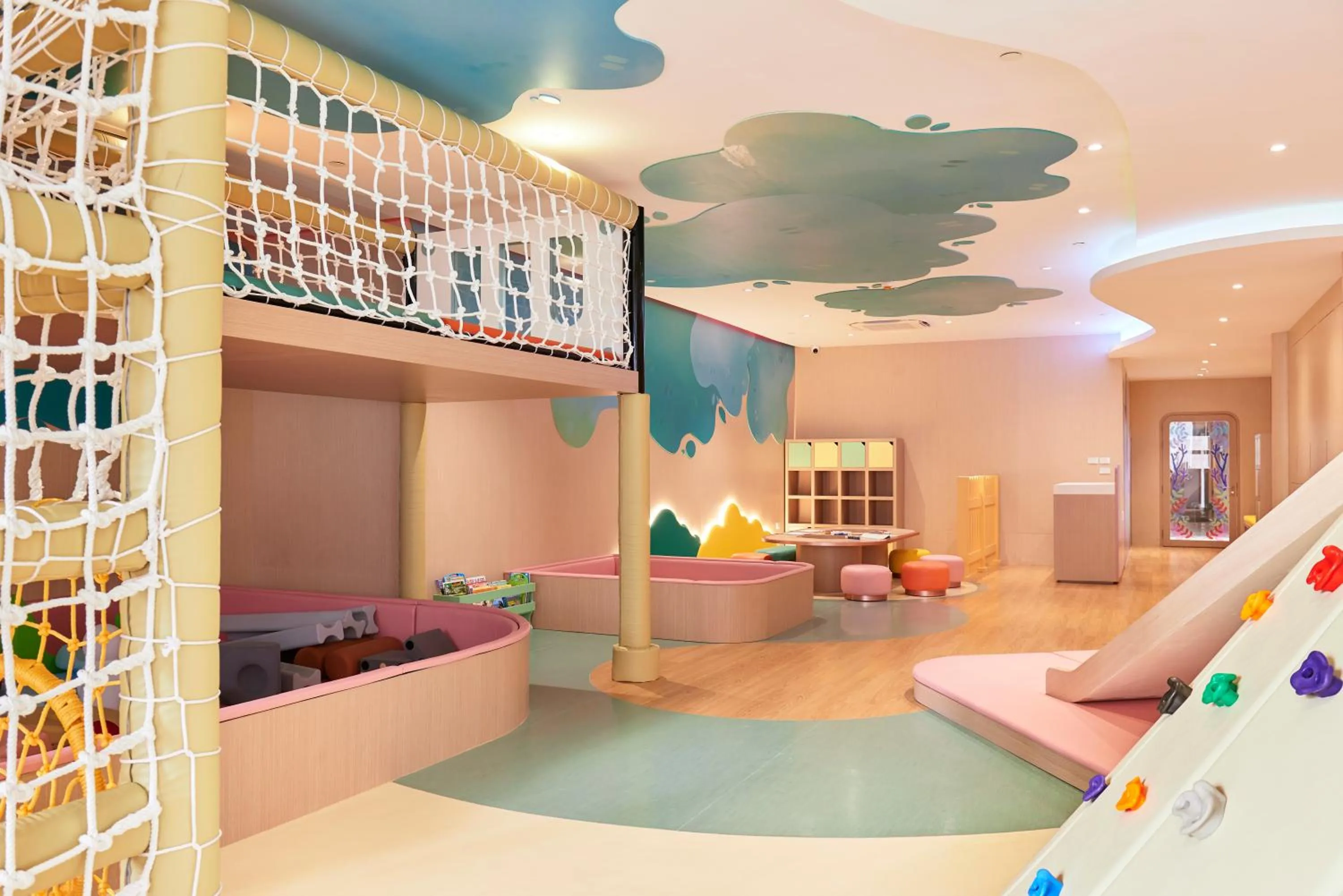 Kids's club in Bliston Suwan Park View