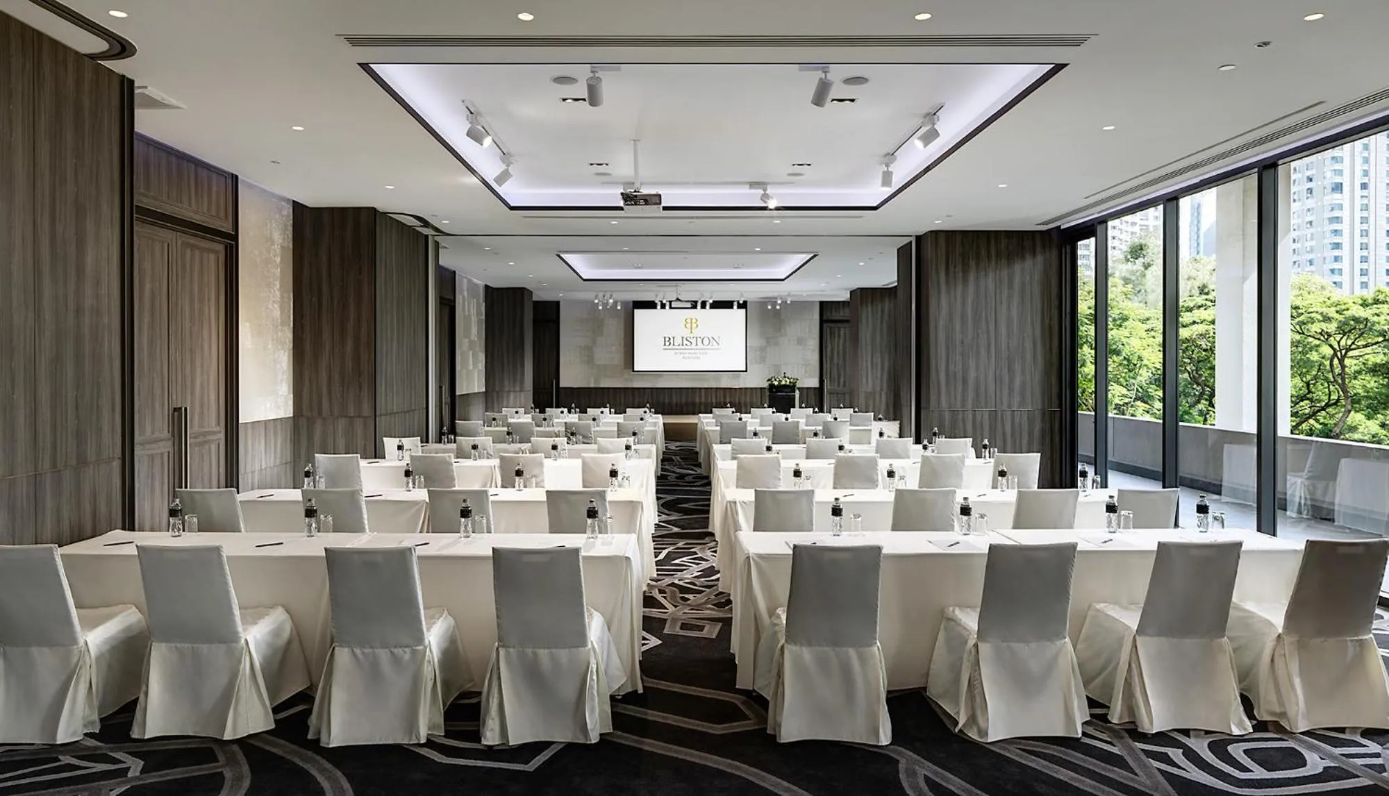 Banquet/Function facilities in Bliston Suwan Park View