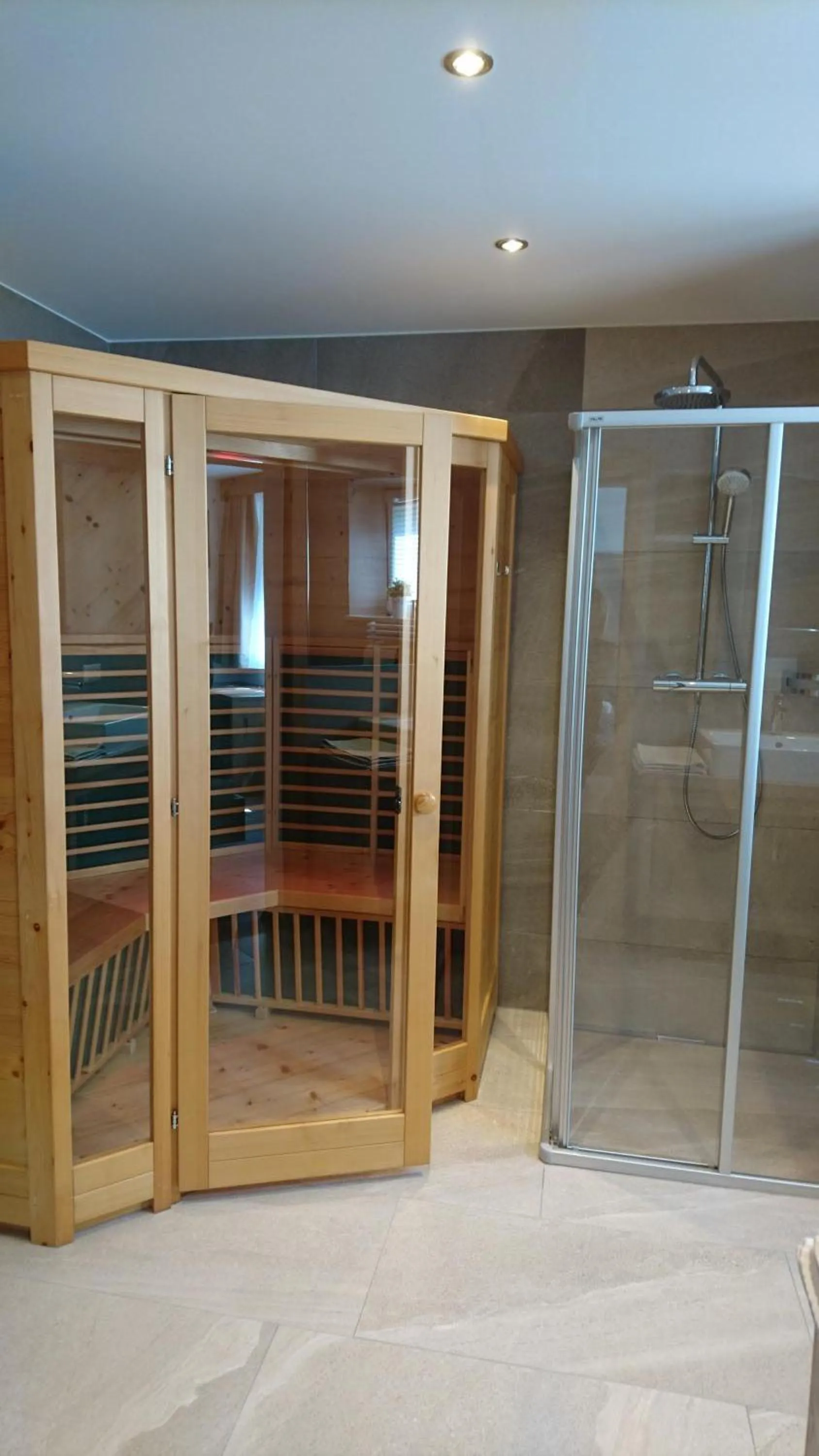 Shower in Inn-Apartments