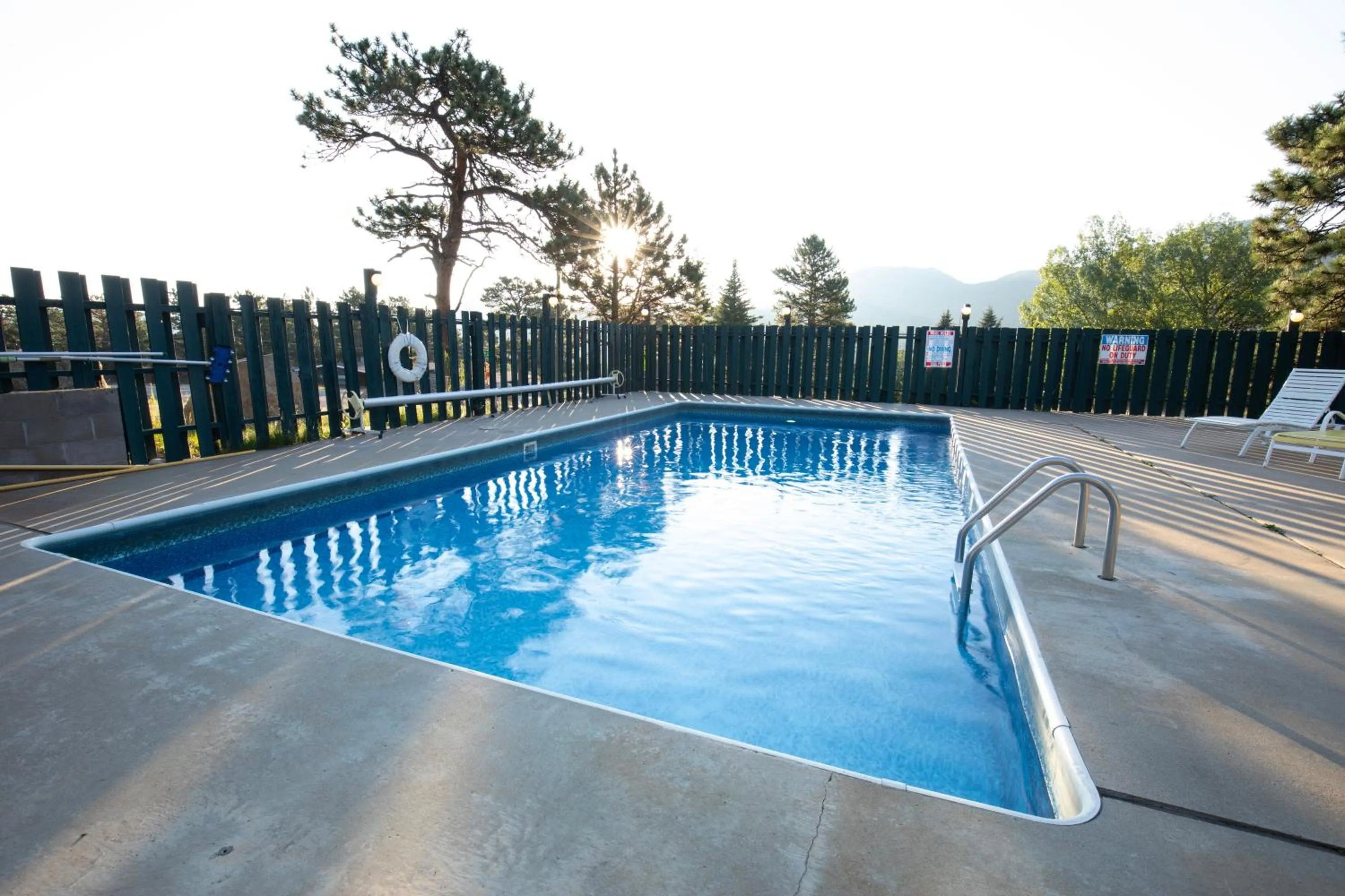 Swimming pool in Saddle & Surrey Motel