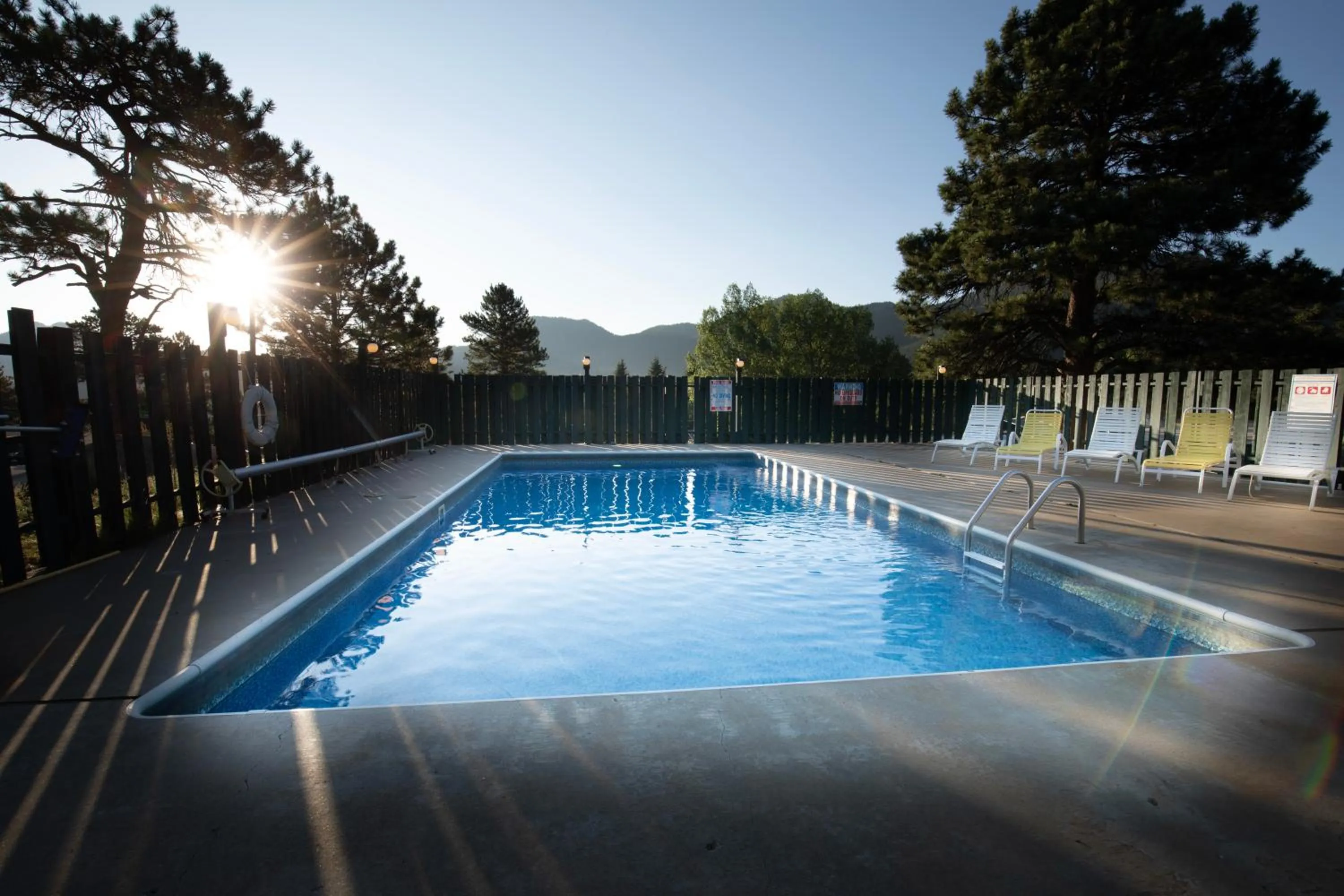 Swimming pool in Saddle & Surrey Motel