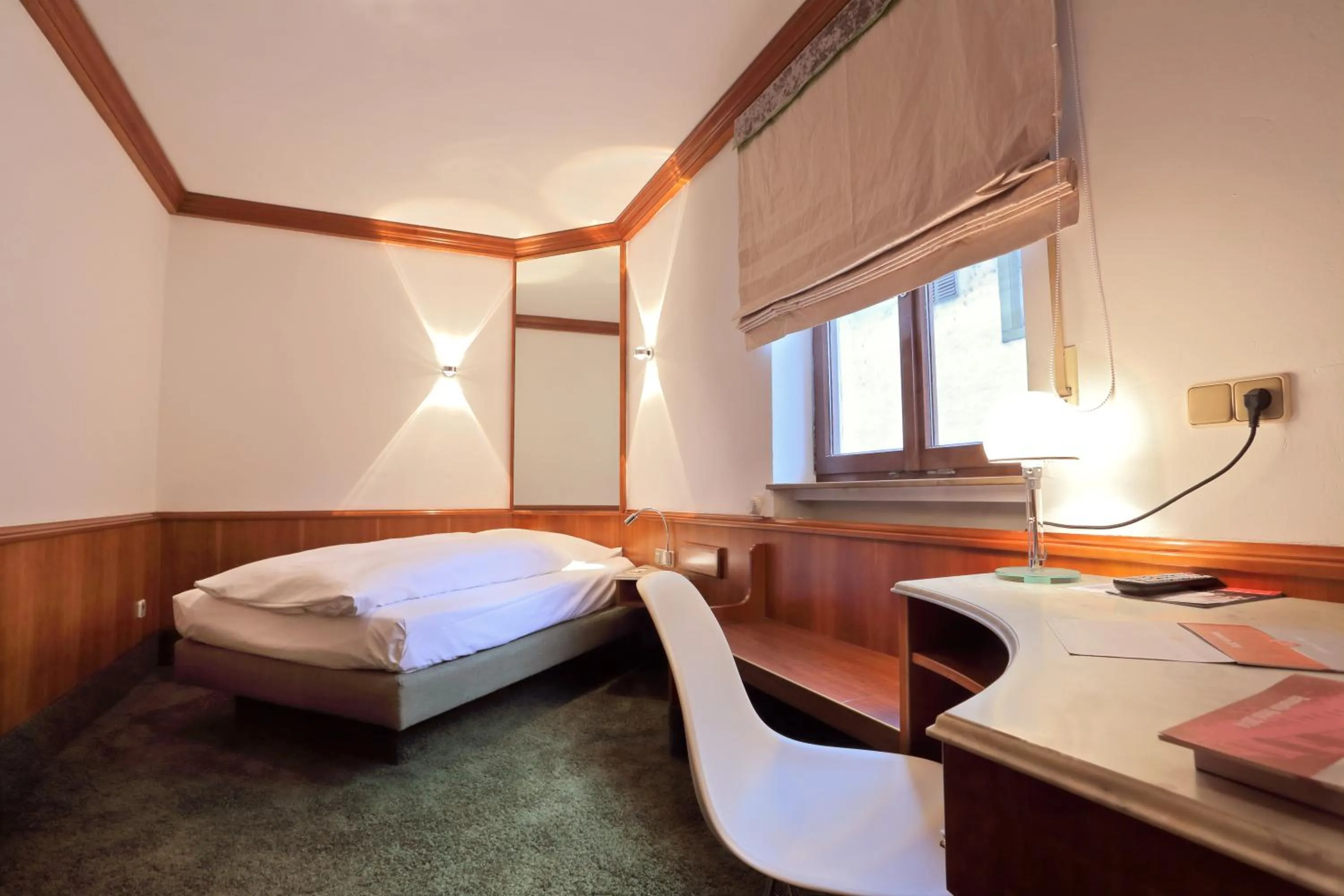 Bed in Romantik Hotel Zur Schwane