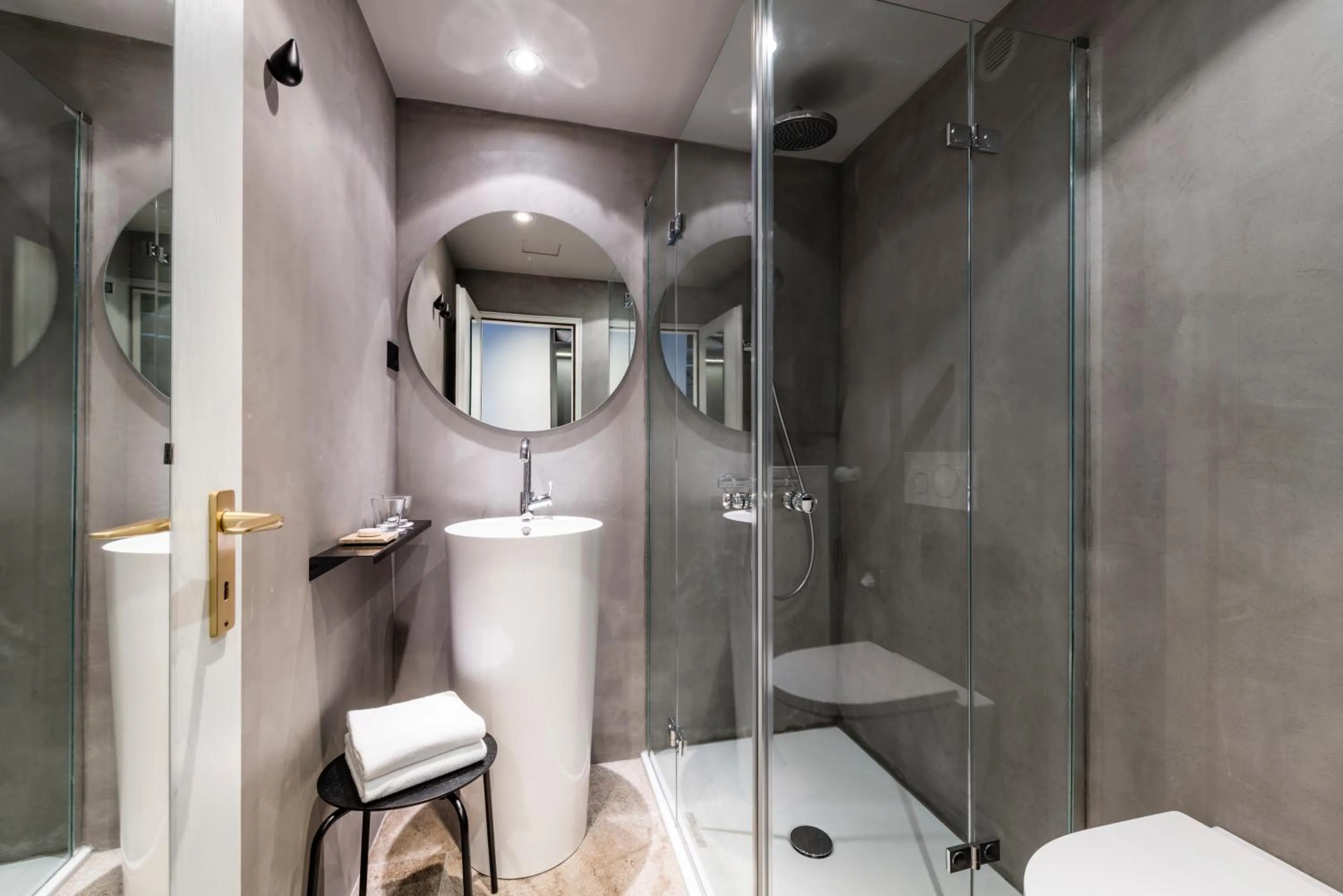 Bathroom in Romantik Hotel Zur Schwane