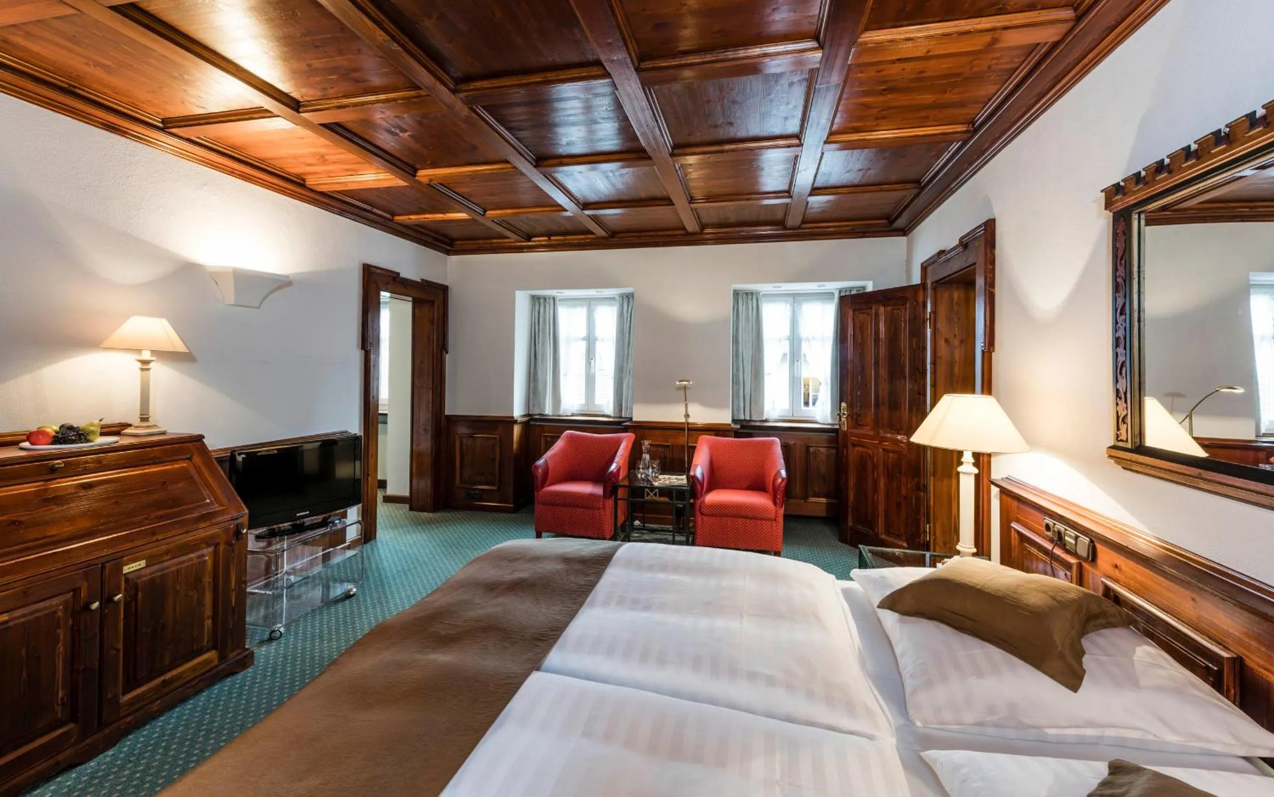 Photo of the whole room, Bed in Romantik Hotel Zur Schwane