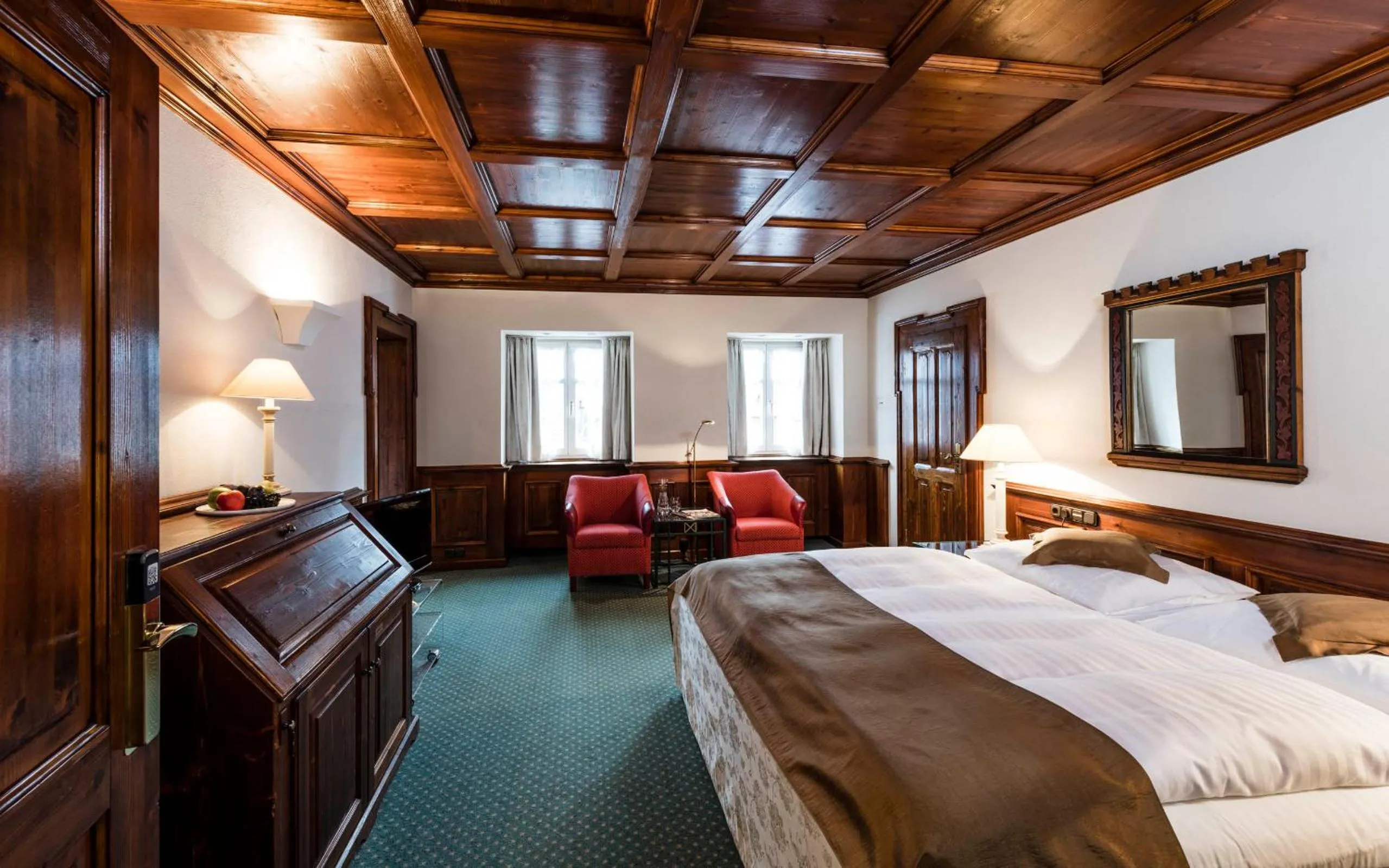 Photo of the whole room, Bed in Romantik Hotel Zur Schwane