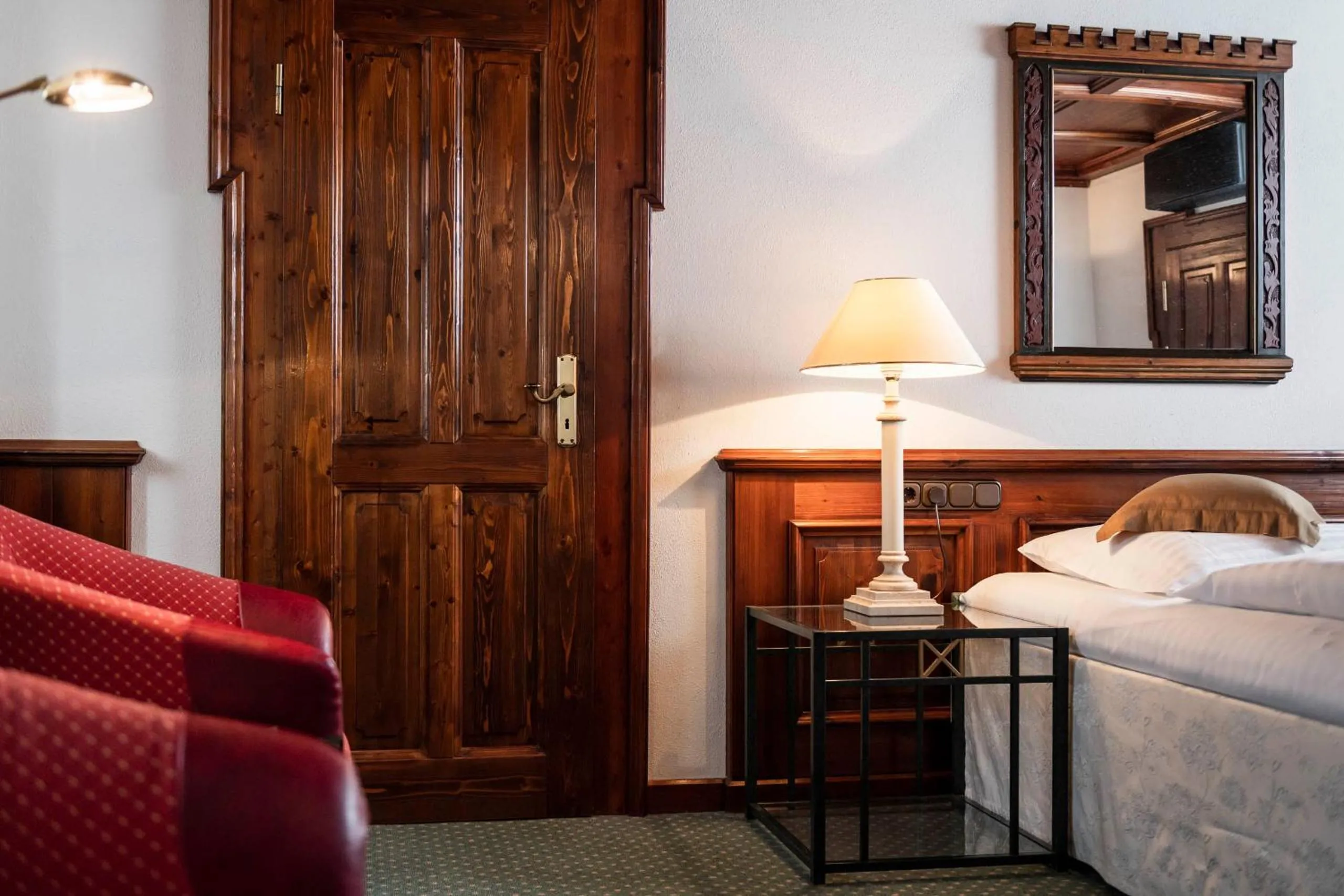 Bedroom, Bed in Romantik Hotel Zur Schwane