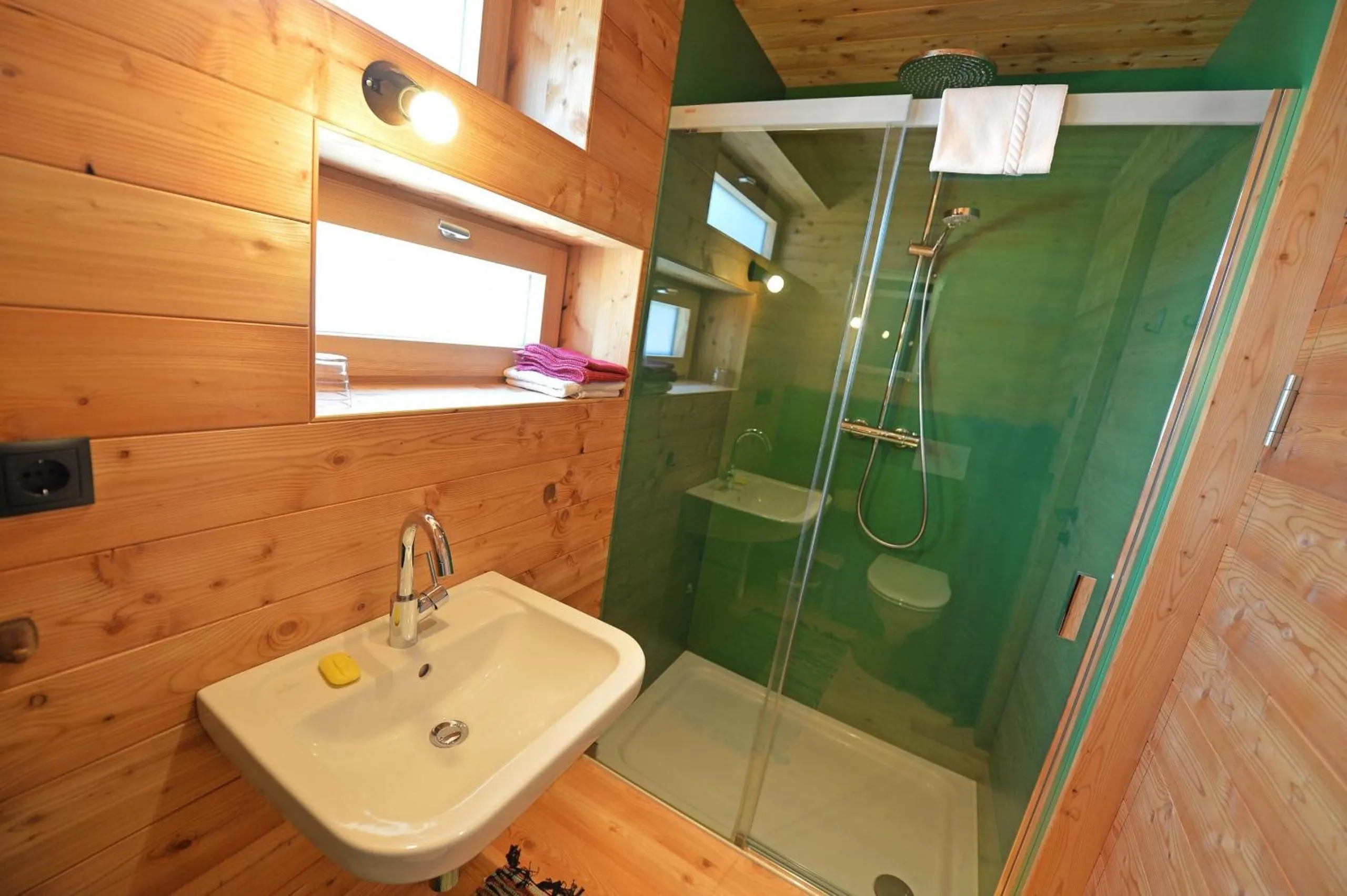 Other in Design Lodge The Cube